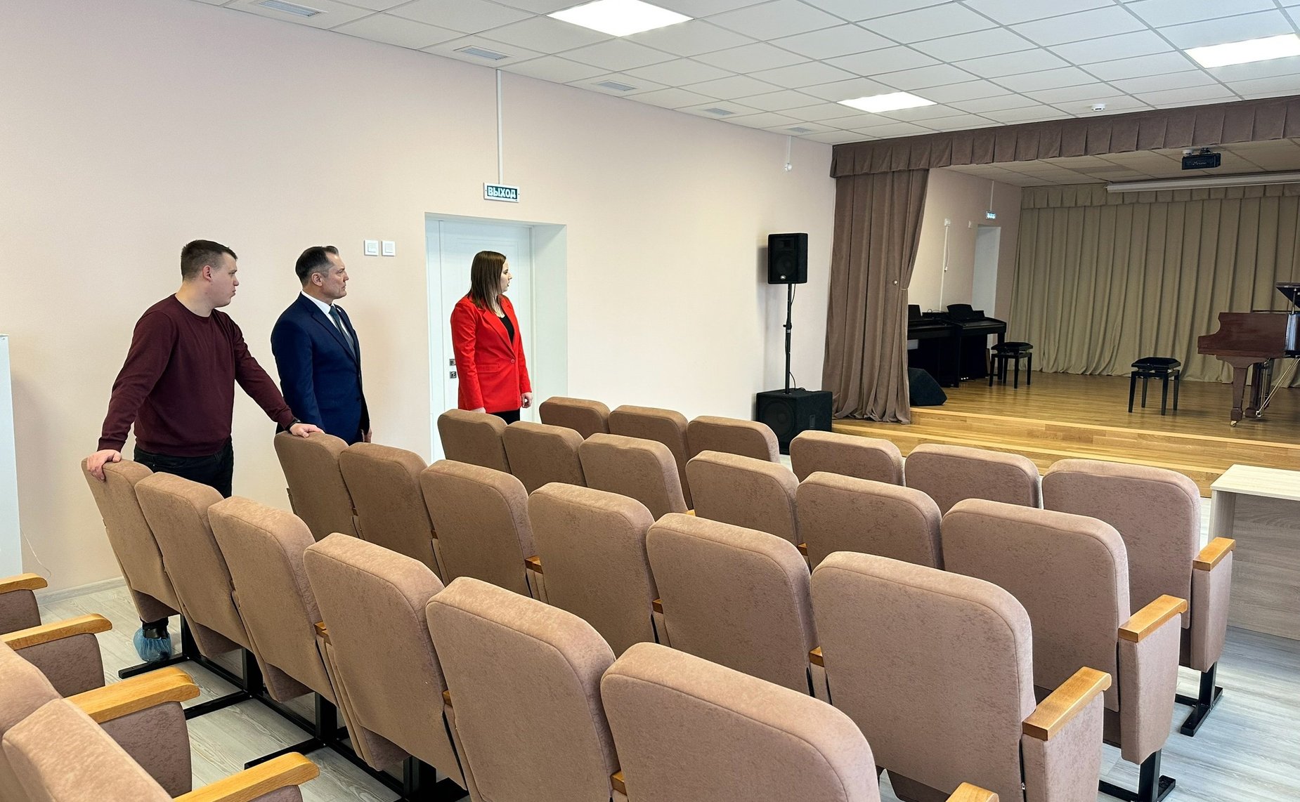 Игорь Мурог в ходе региональной недели в Рязанской области посетил Ряжскую детскую музыкальную школу