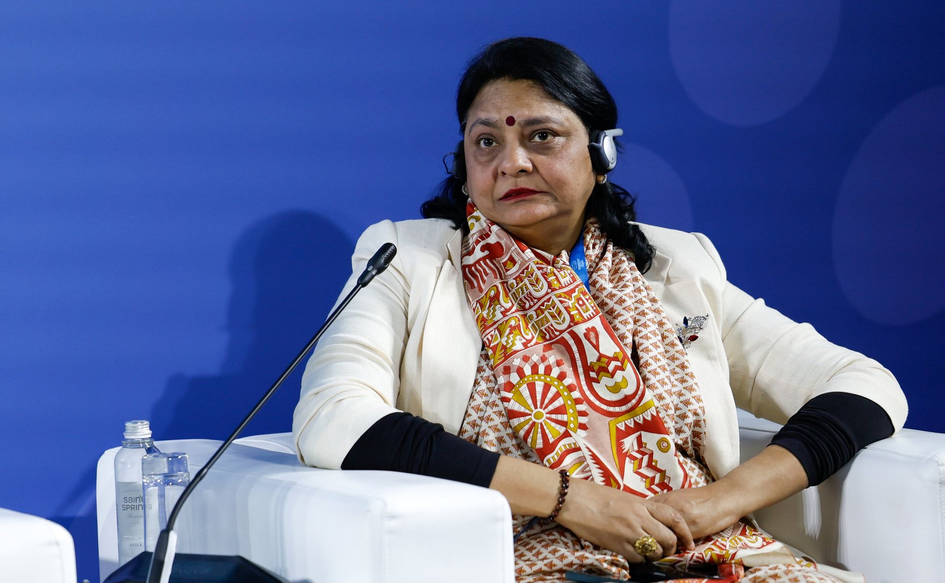 Заседание сессии «Государственная служба: женский взгляд»