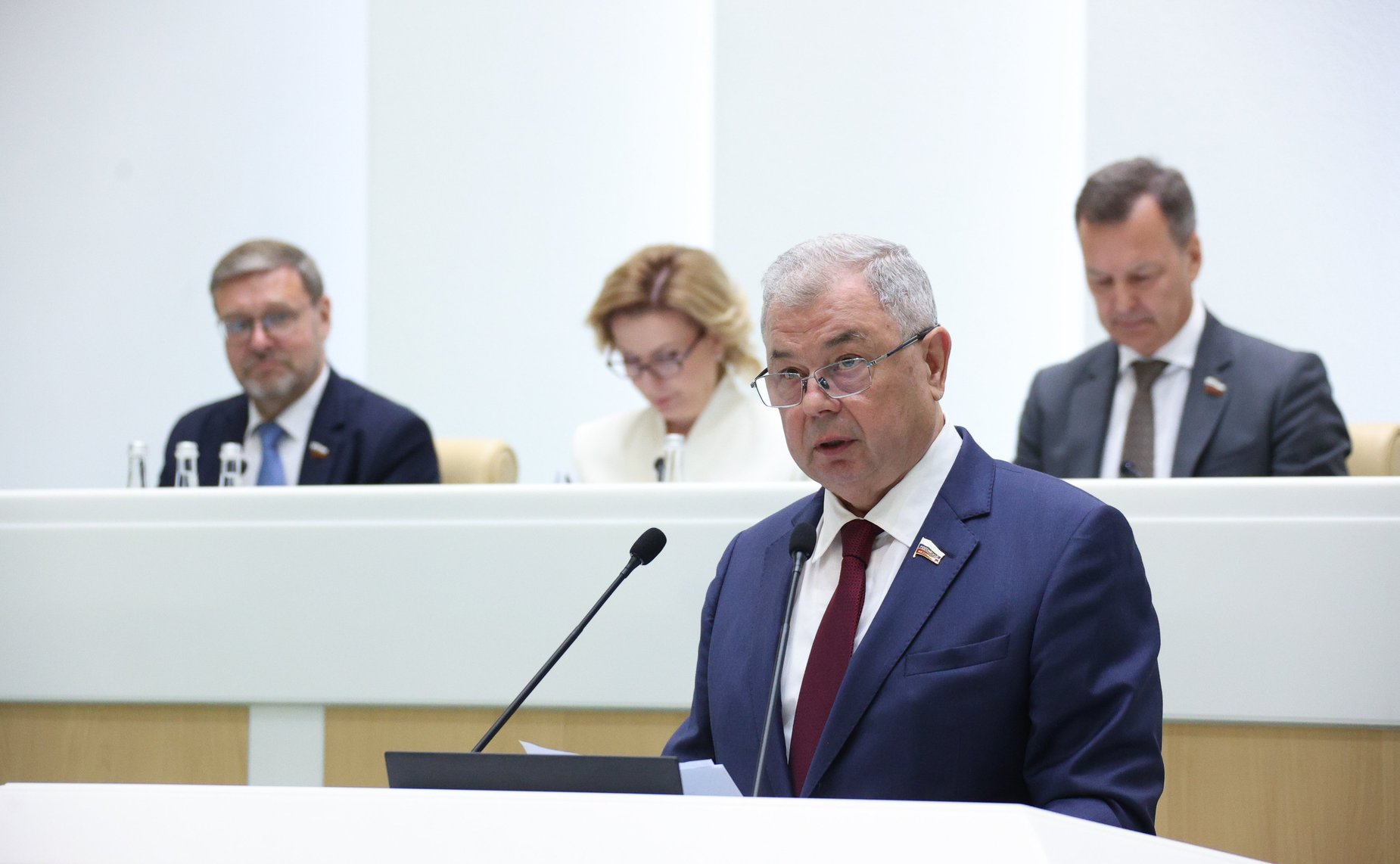 Анатолий Артамонов