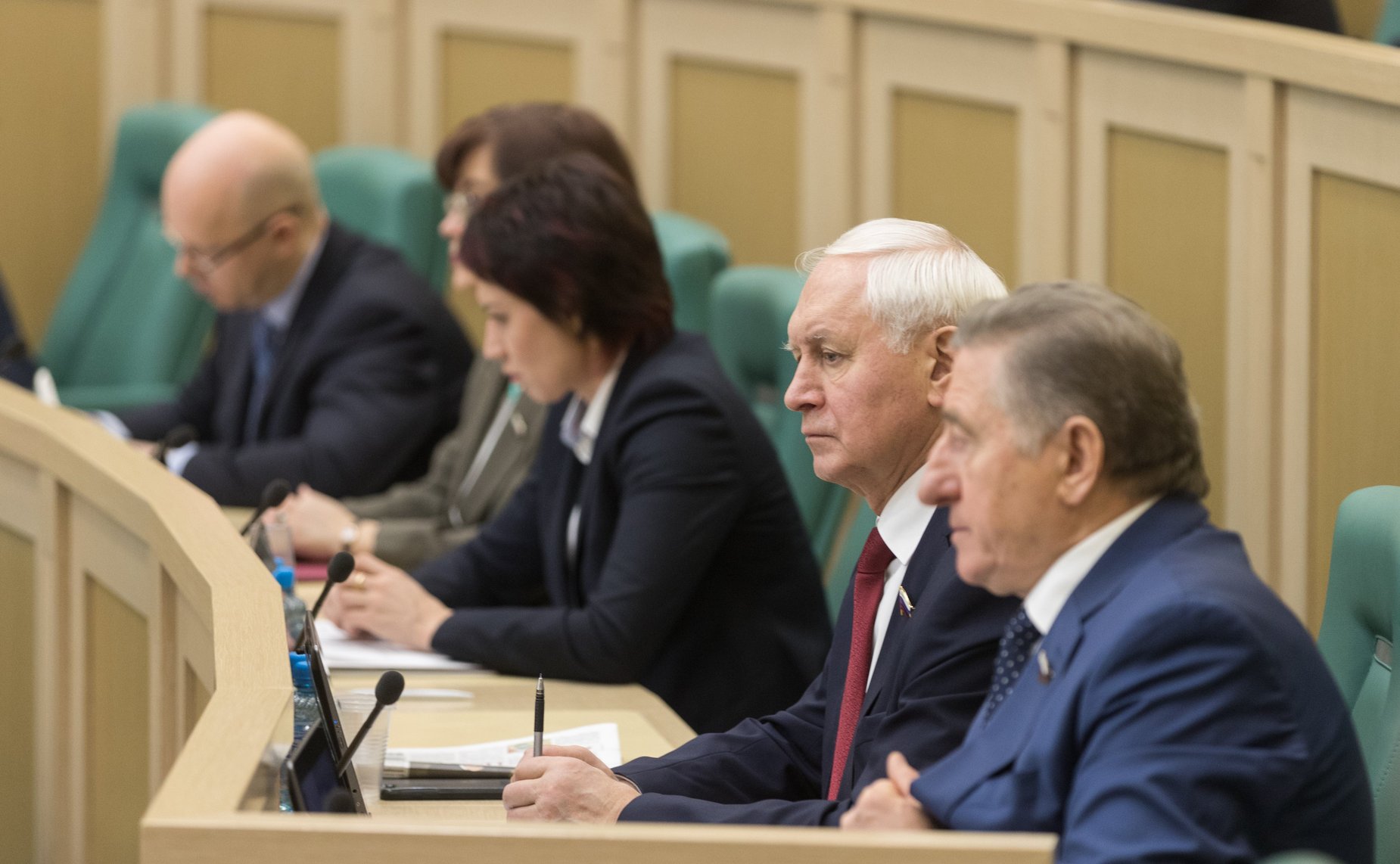 Сенаторы на 427- м заседании Совета Федерации