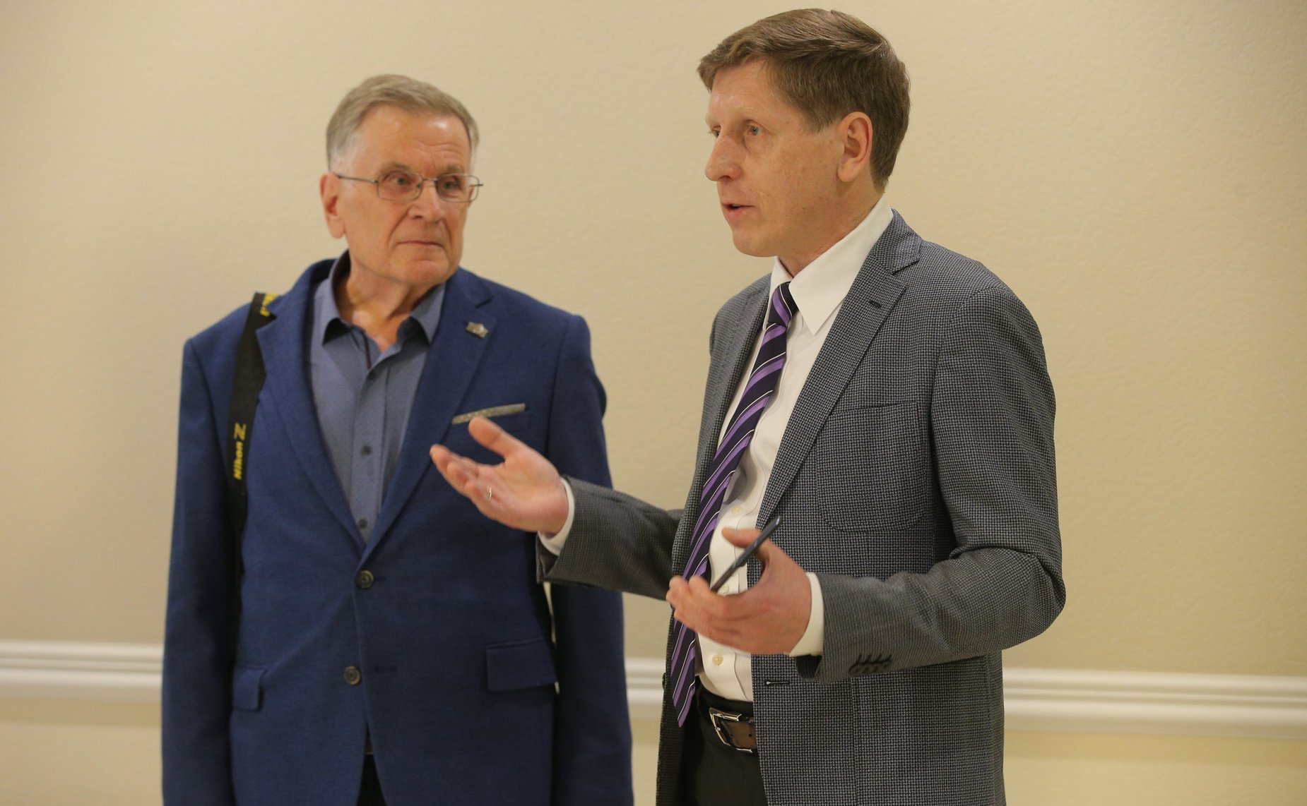 Открытие в СФ фотовыставки фотографа Ю. Инякина «Не очень официальные лица»