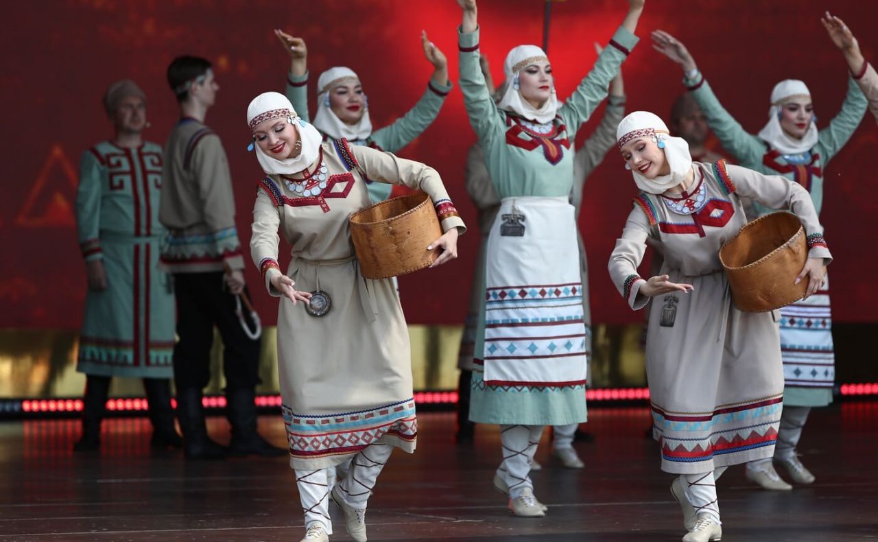 Николай Владимиров поздравил земляков с чувашским праздником «Акатуй»