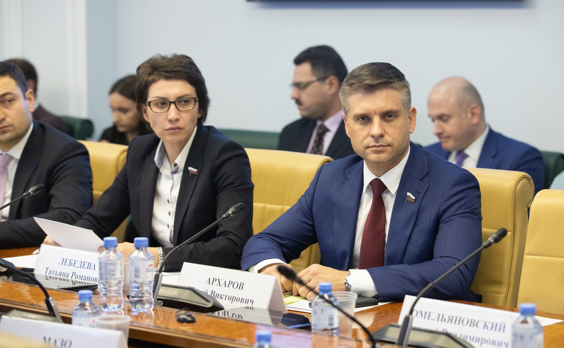 Юрий Архаров