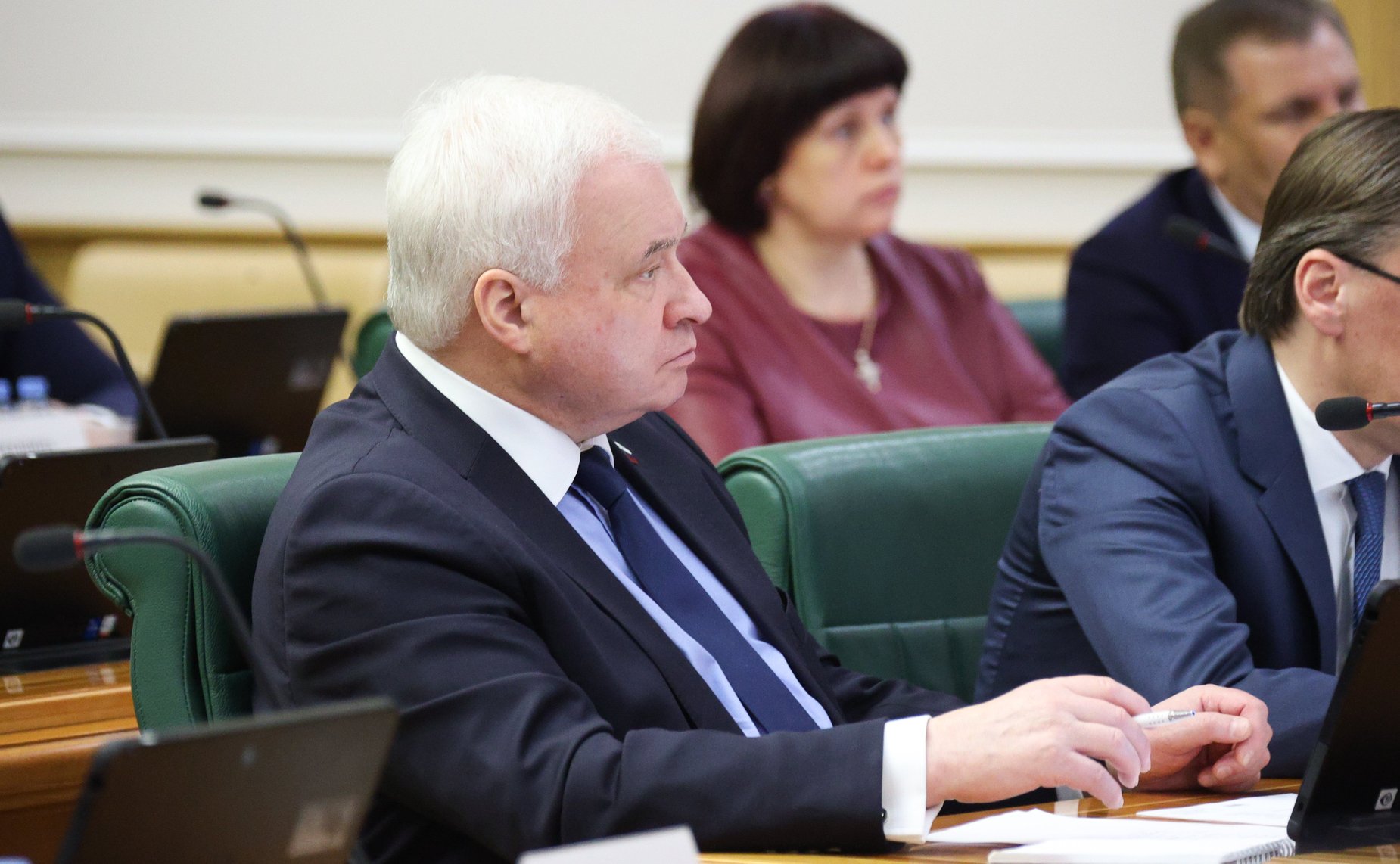 На заседании Комитета СФ по международным делам проведены консультации по предложенной Президентом РФ кандидатуре на должность Министра иностранных дел РФ