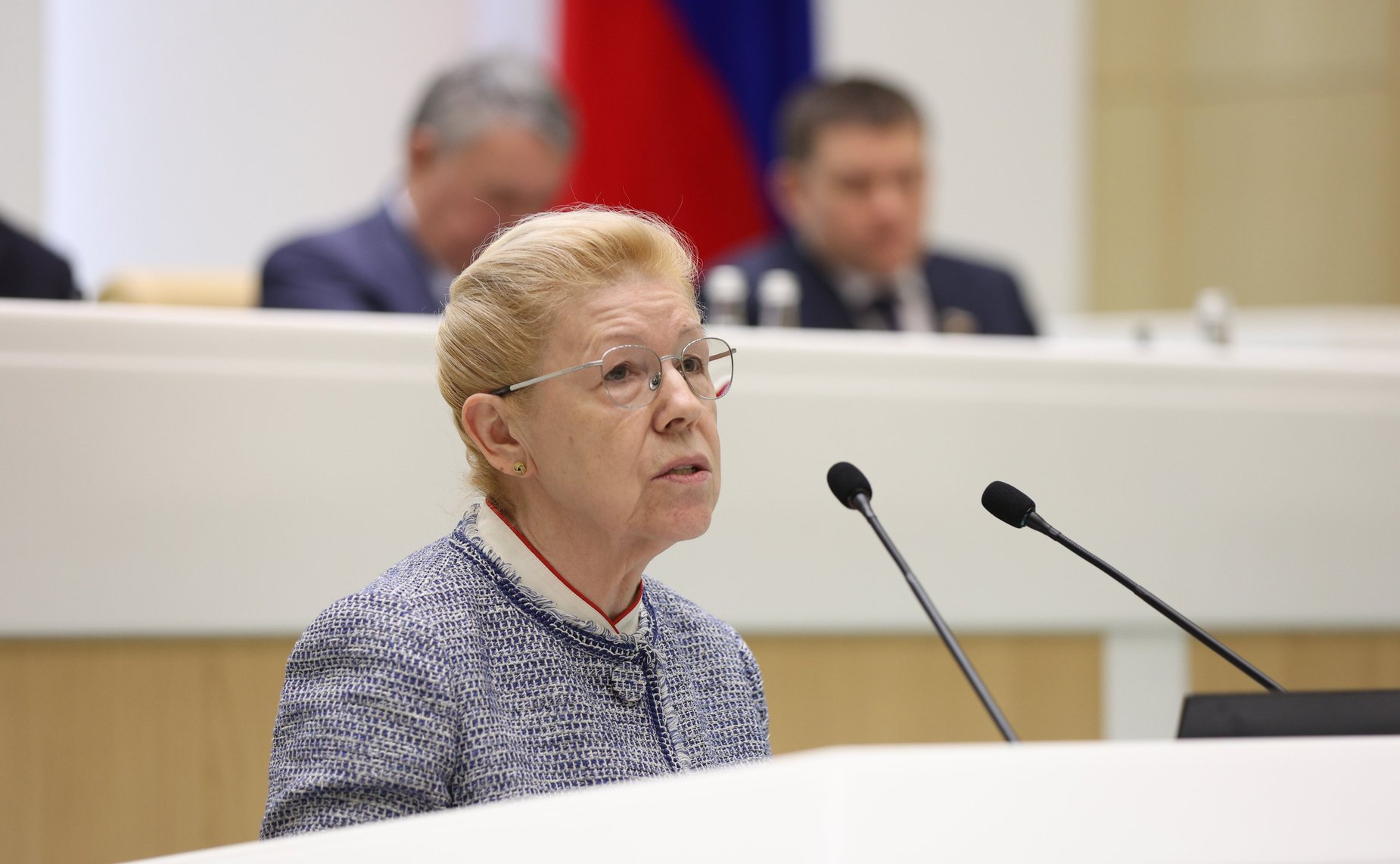 Елена Мизулина