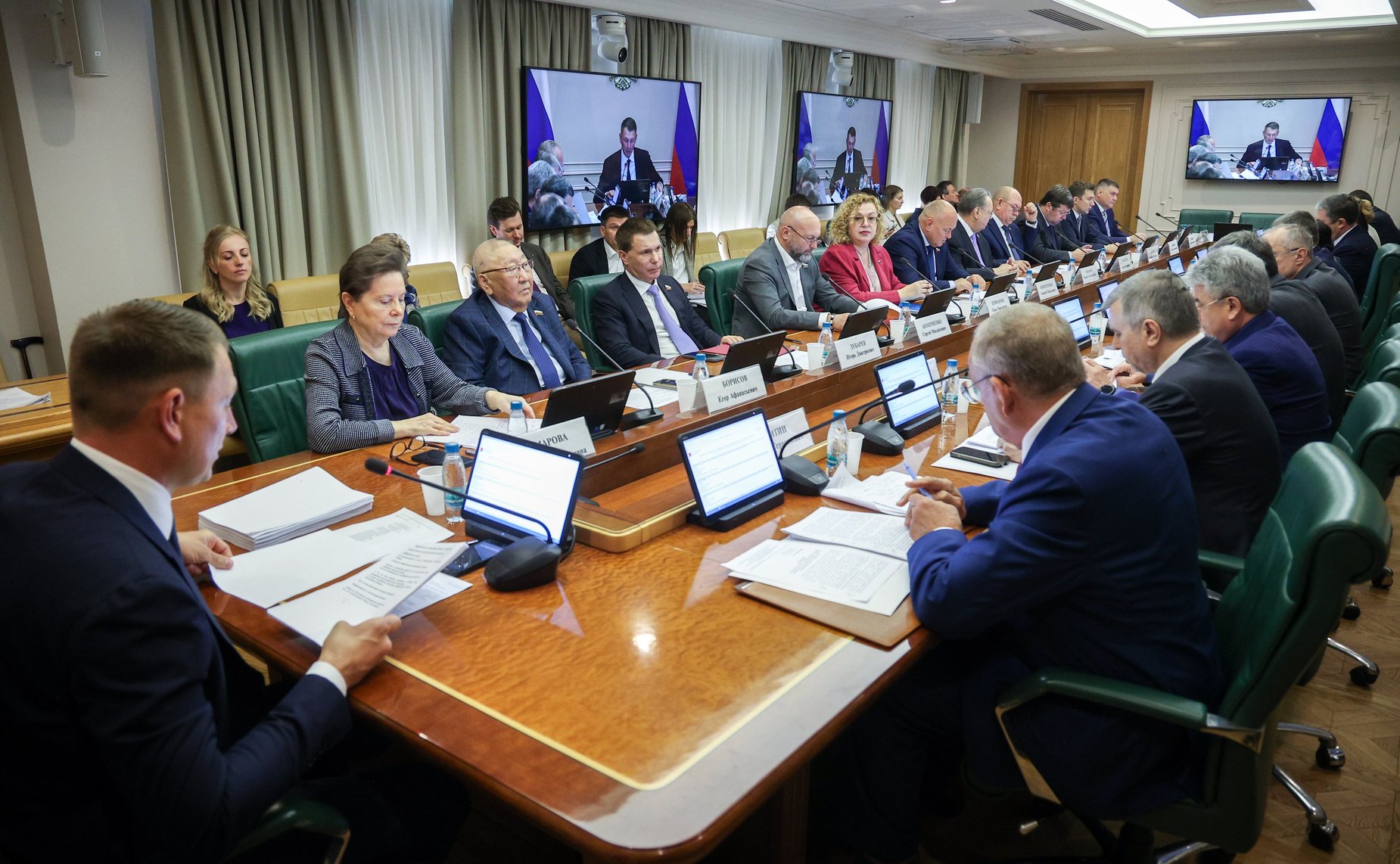 Заседание Комитета Совета Федерации по аграрно-продовольственной политике и природопользованию