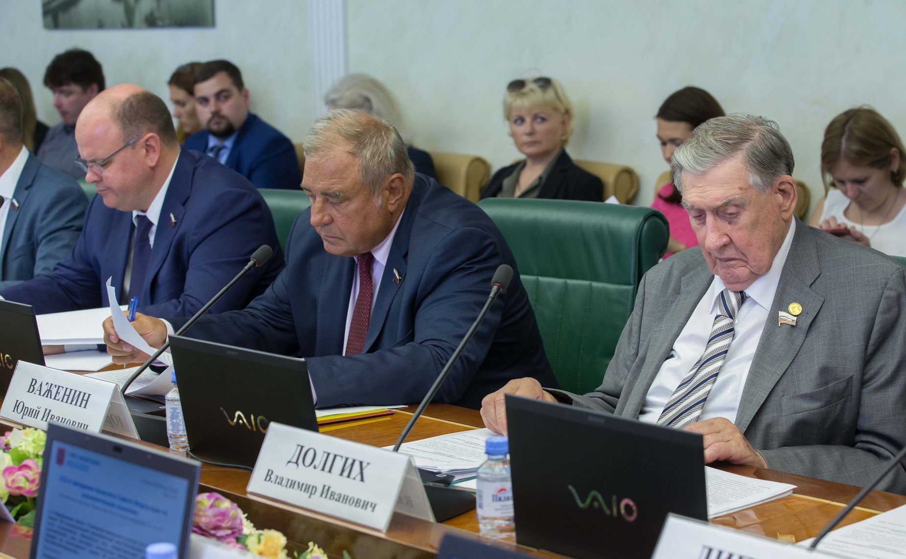 Ю. Важенин и В. Долгих