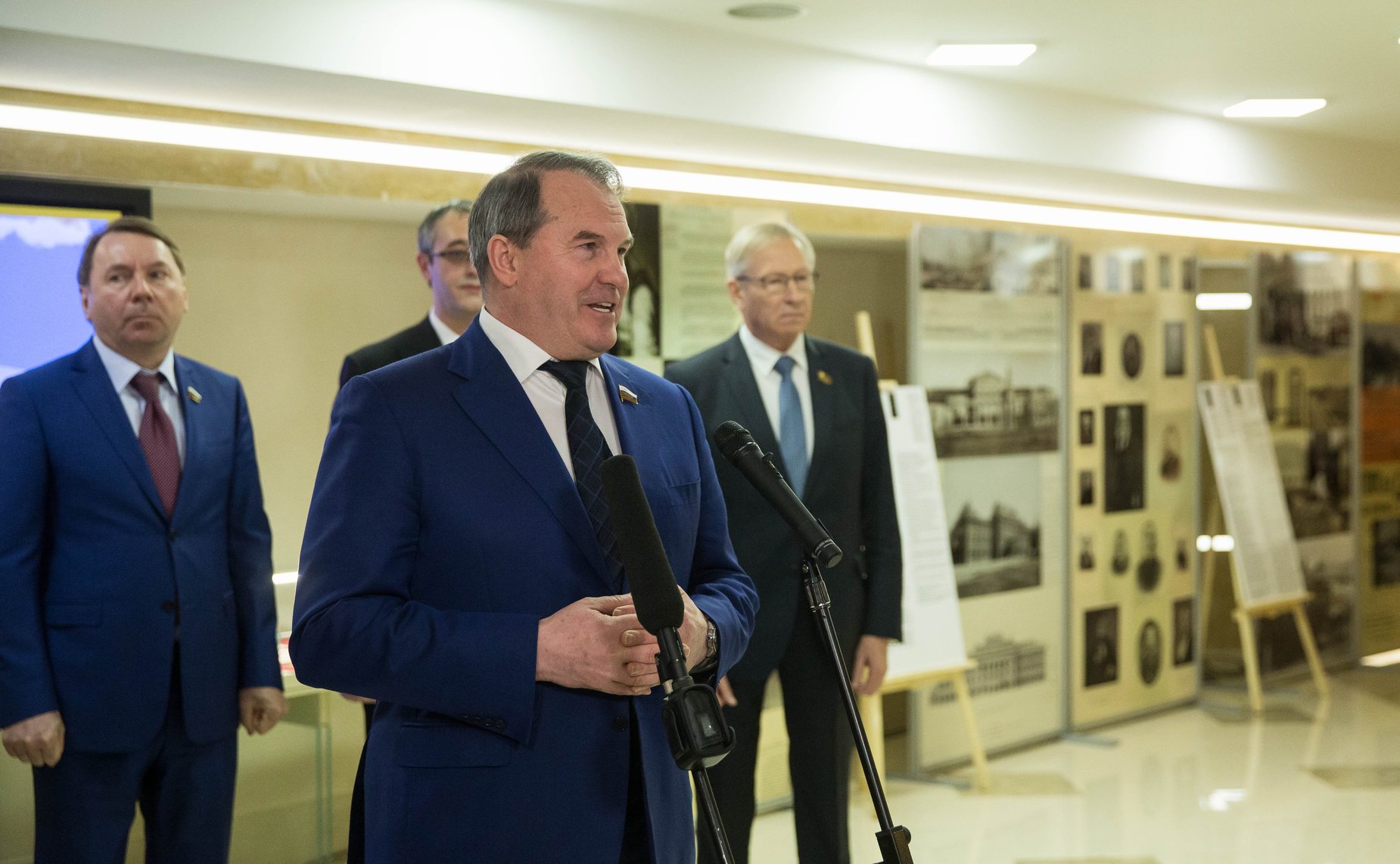 Открытие выставки «25 лет Московской городской Думе» с участием Председателя МГД А. В. Шапошникова