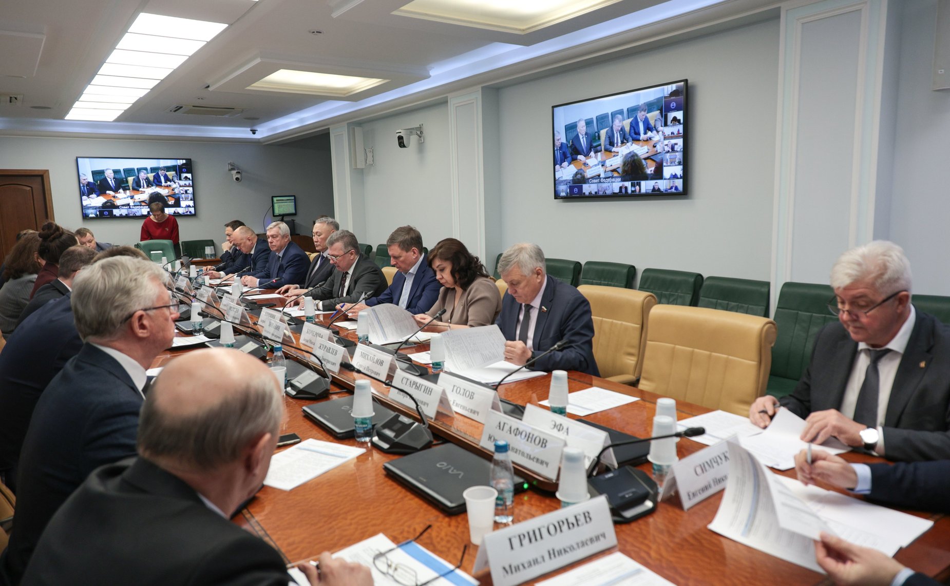 Круглый стол Комитета Совета Федерации по экономической политике «О приведении в нормативное состояние региональной и местной дорожной сети в рамках национального проекта «Инфраструктура для жизни»»