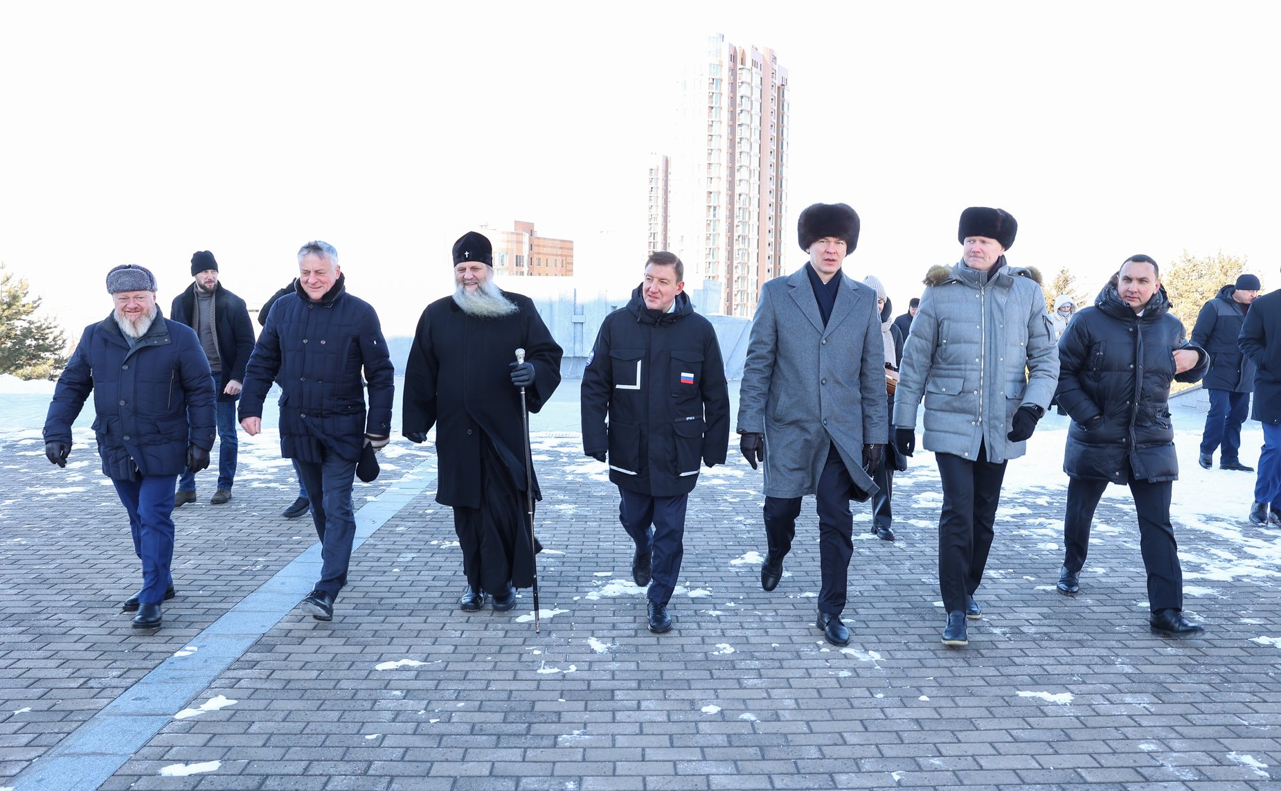 Андрей Турчак вместе с Михаилом Дегтяревым посетили храм Мемориального комплекса