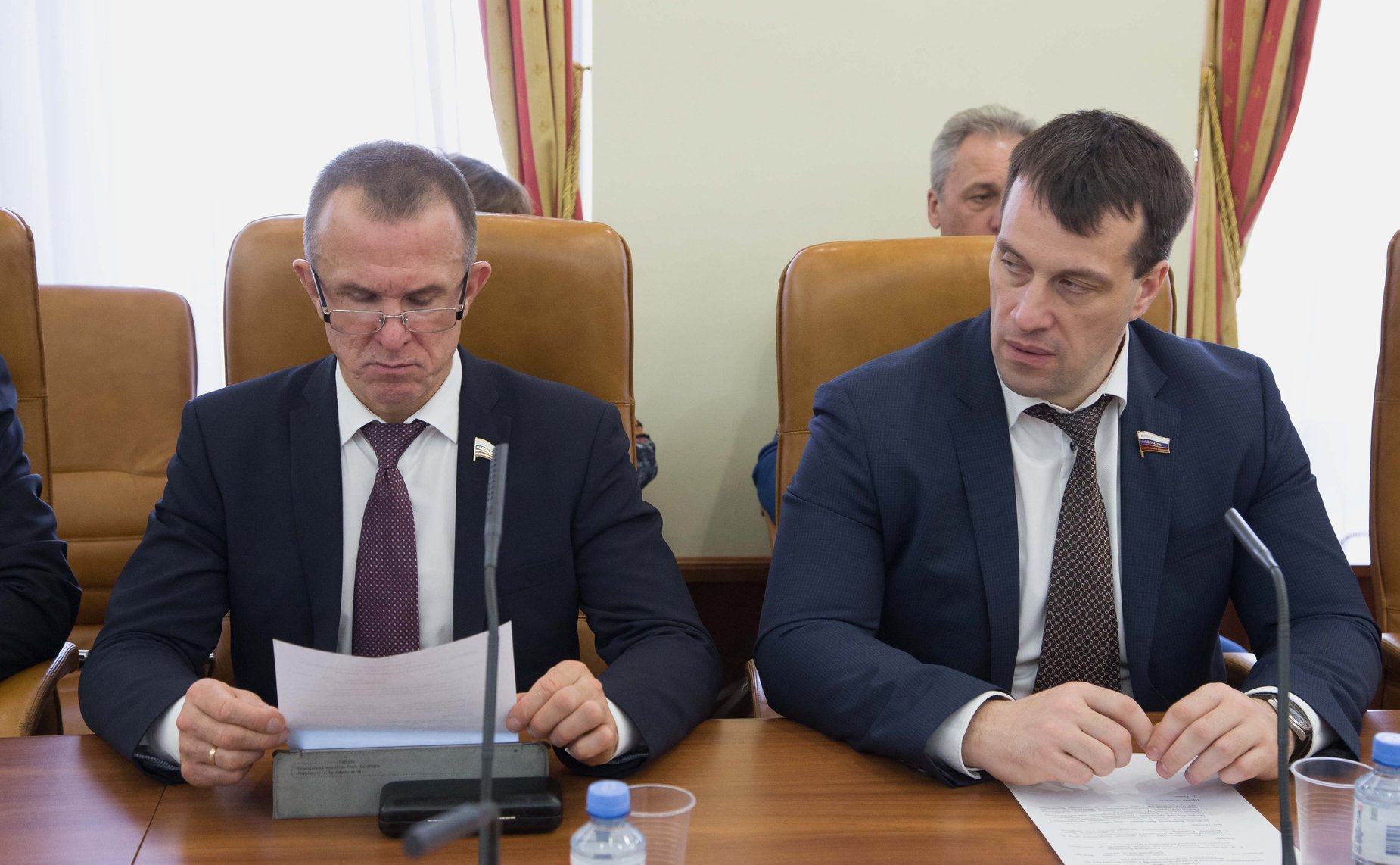 В. Кравченко и Э. Исаков