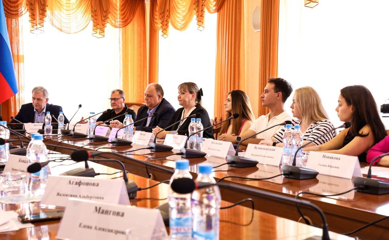 Дарья Лантратова обсудила развитие социального предпринимательства в ЛНР