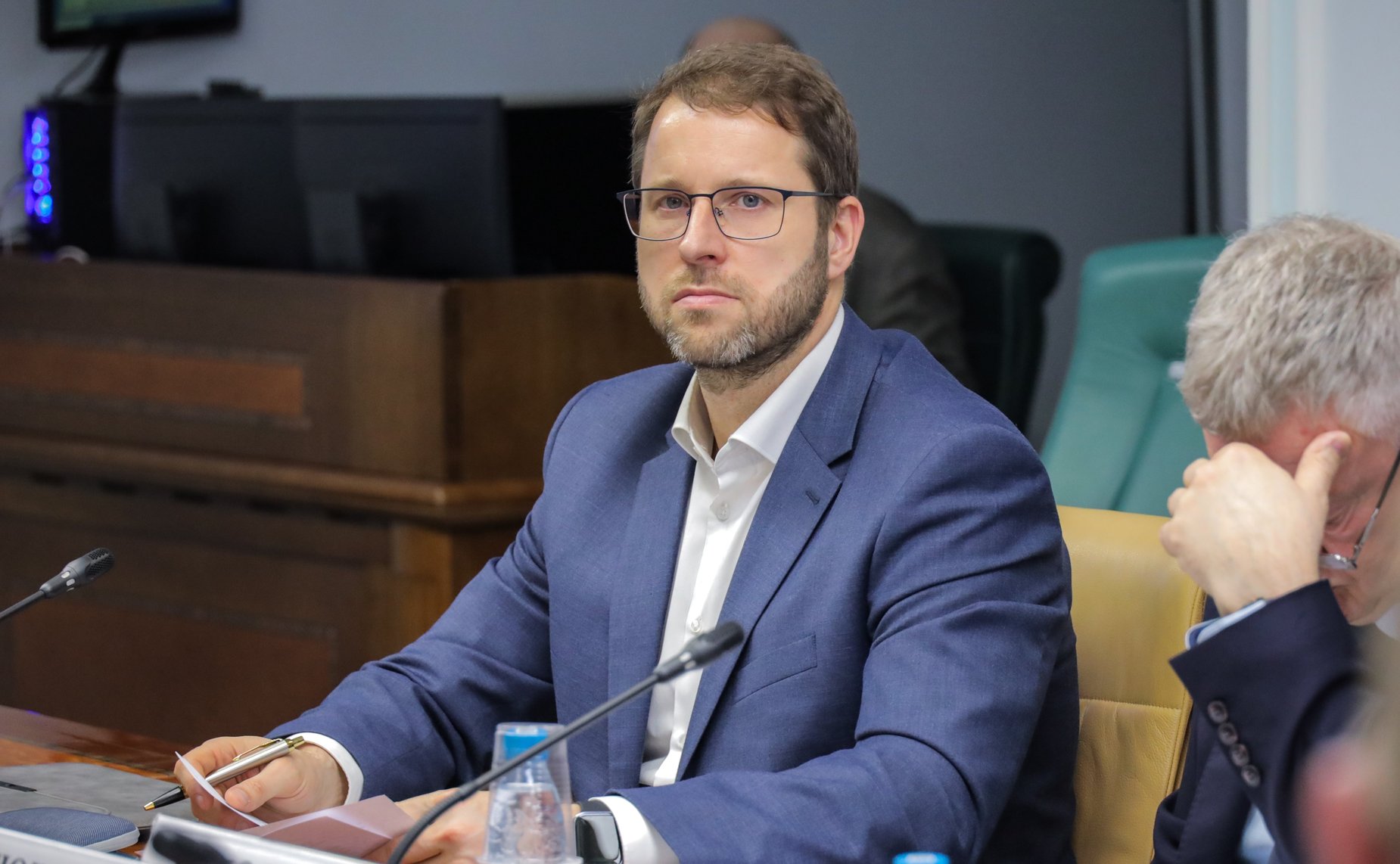 Круглый стол Комитета СФ по экономической политике на тему «Автономные транспортные средства: от испытаний к интеграции в правовое поле РФ»