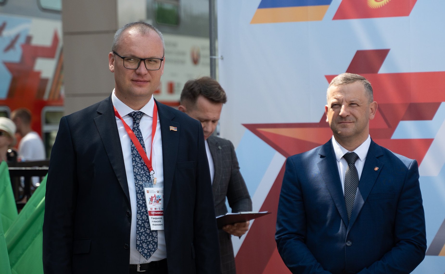 На перроне брестского вокзала школьники из России, Армении и Киргизии встретились с участниками проекта из Белоруссии