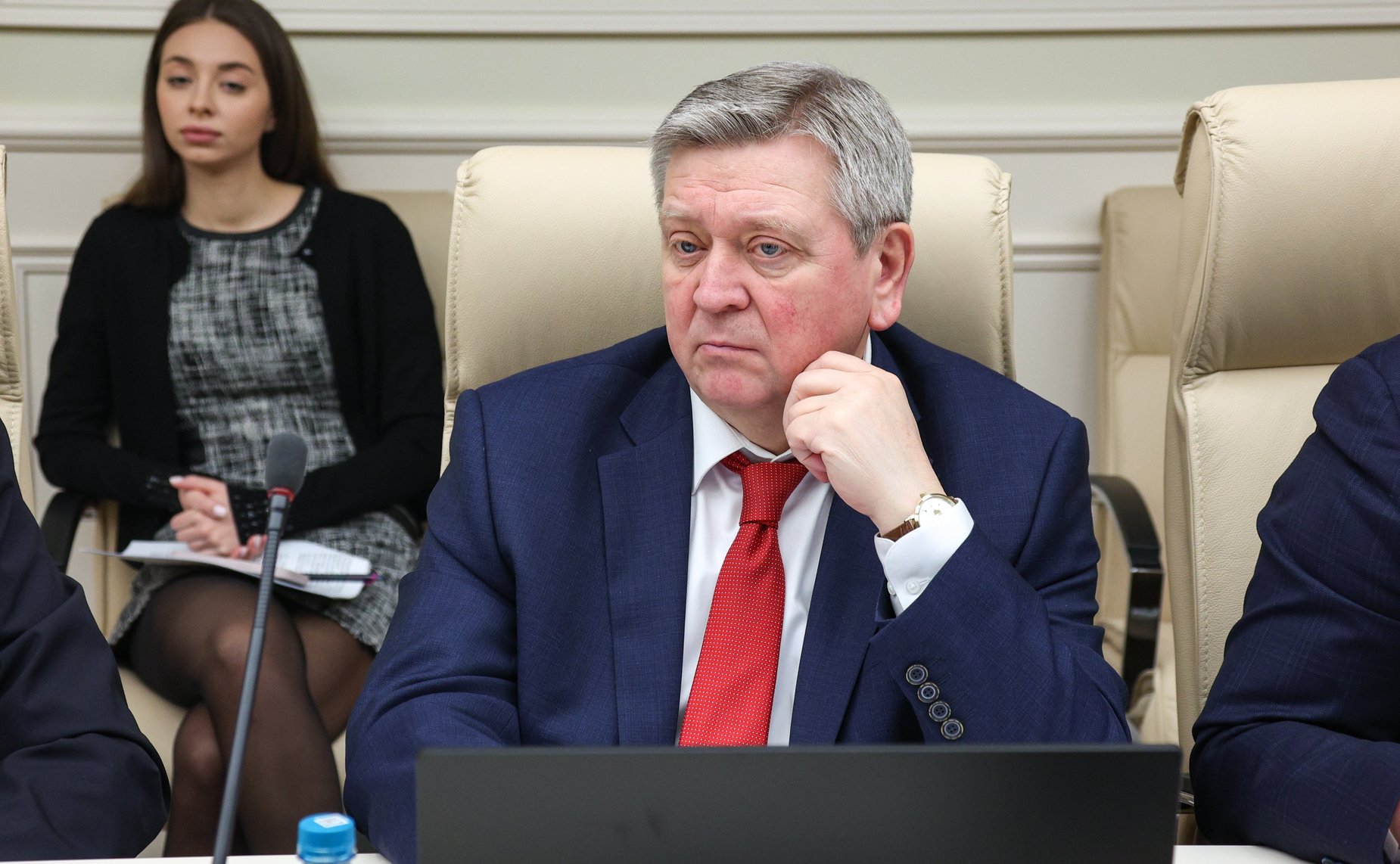 Александр Лутовинов