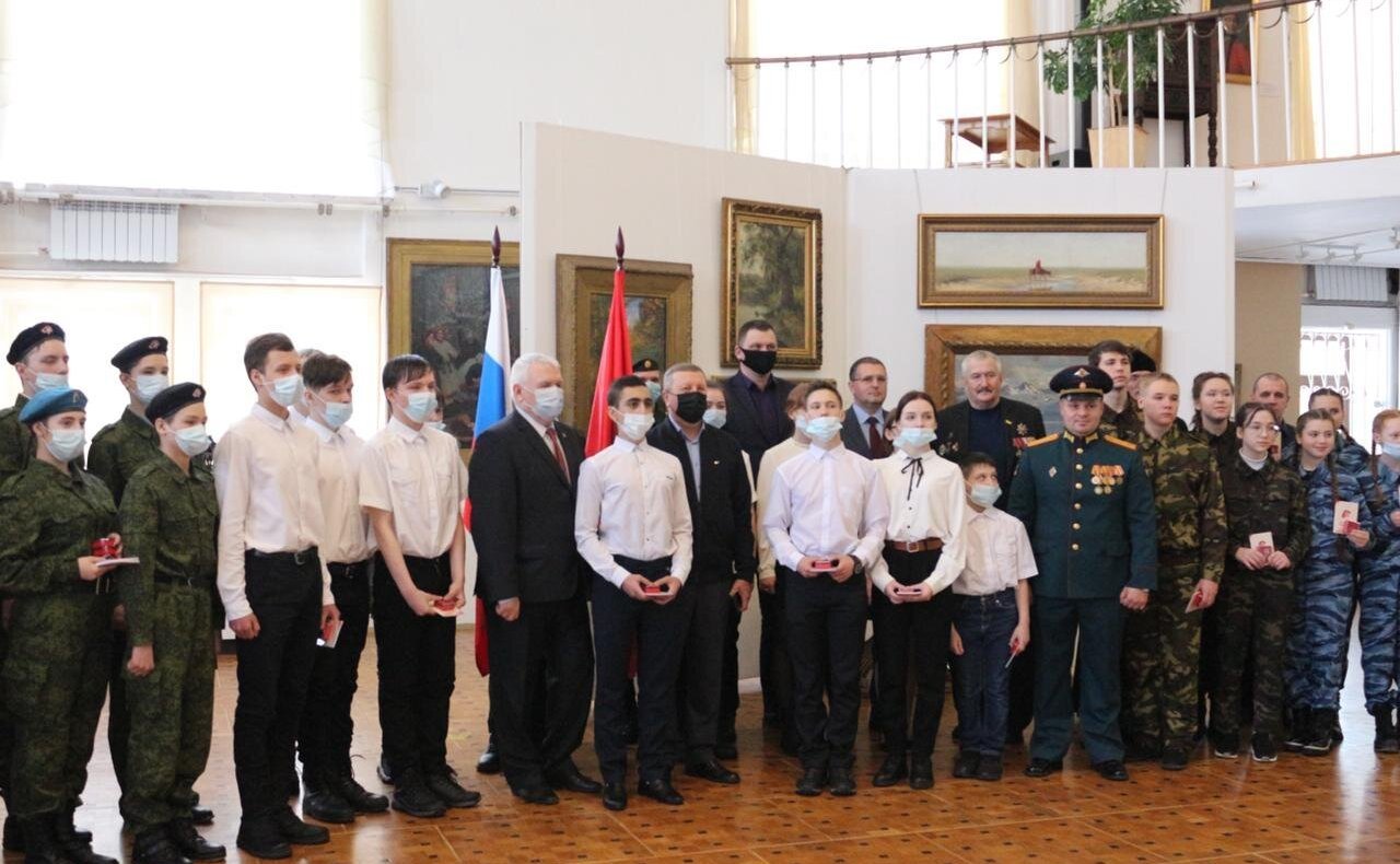 Сергей Березкин принял участие в церемонии посвящения школьников в юнармейцы