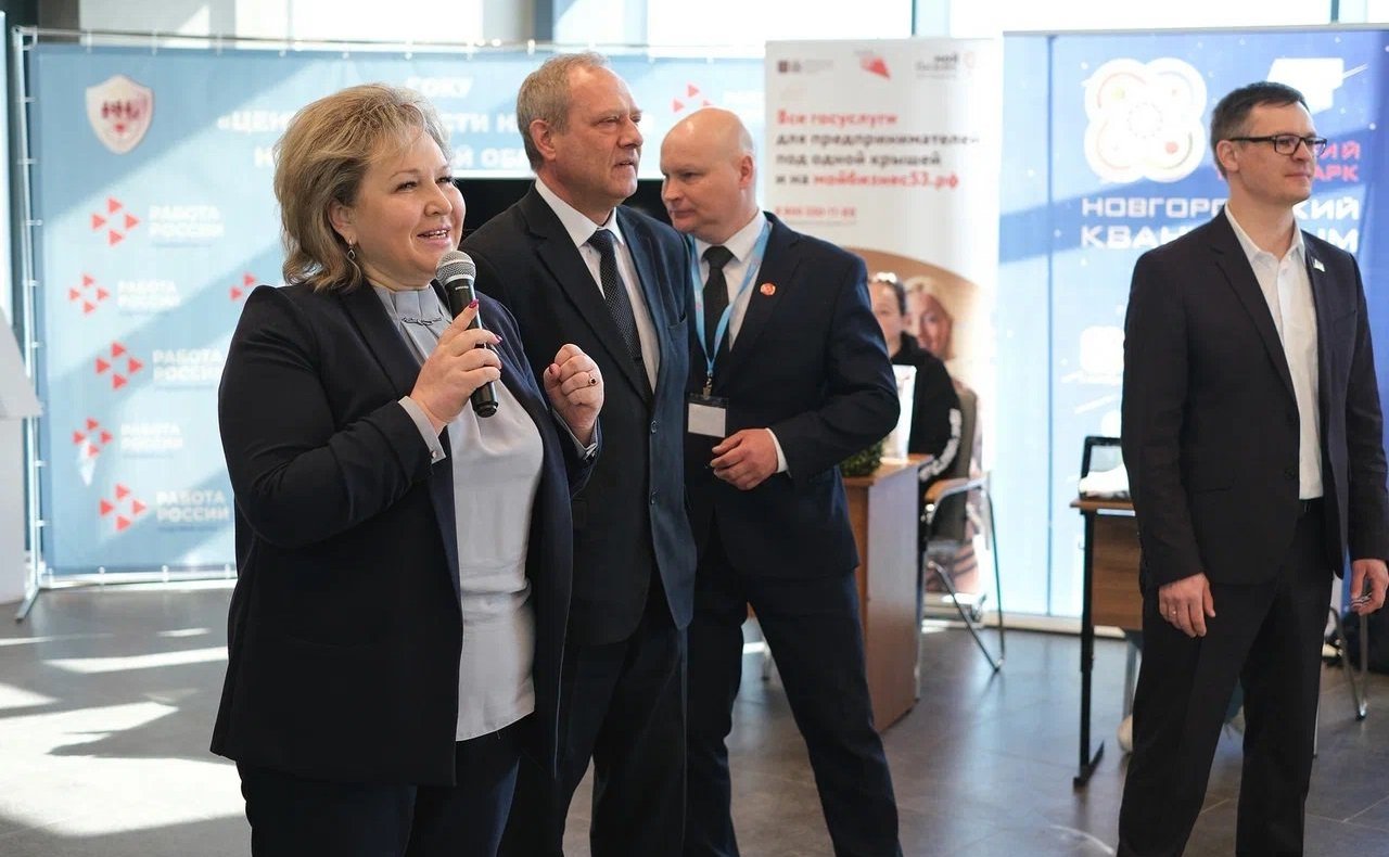 Елена Писарева приняла участие в открытии регионального этапа Всероссийской ярмарки трудоустройства «Работа России. Время возможностей»
