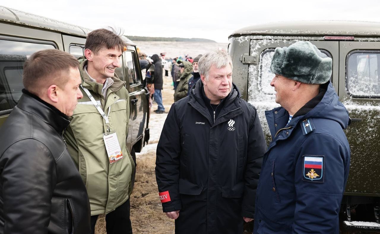 Соревнования по автокроссу в селе Арское прошли при участии сенатора Айрата Гибатдинова и главы региона Алексея Русских