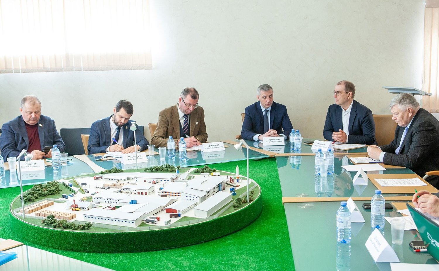 Татьяна Гигель провела выездное заседание Экспертно-консультативного совета по проблемам лесного комплекса в Новгородской области