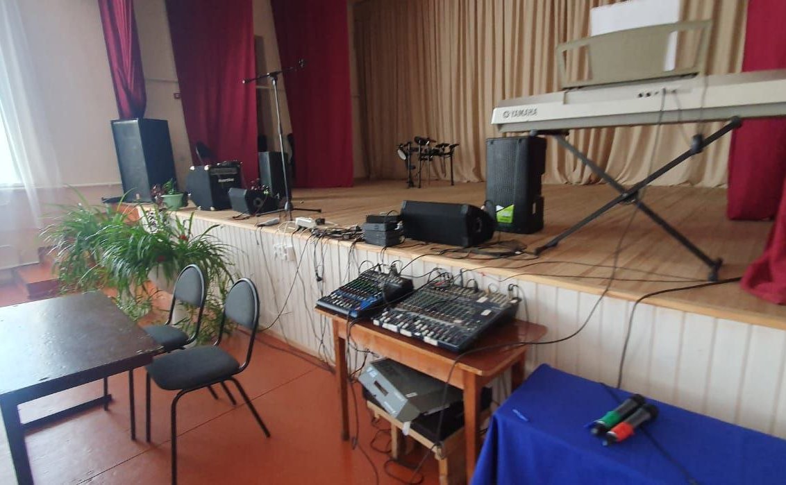 Баир Жамсуев побывал в селах Малоархангельск и Красный Чикой Красночикойского района, осмотрел социально значимые объекты и встретился с жителями