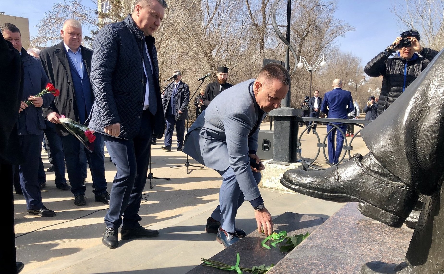 Олег Алексеев во время рабочей поездки в регион принял участие в торжествах, посвященных 60-летию со дня полета в космос Юрия Гагарина