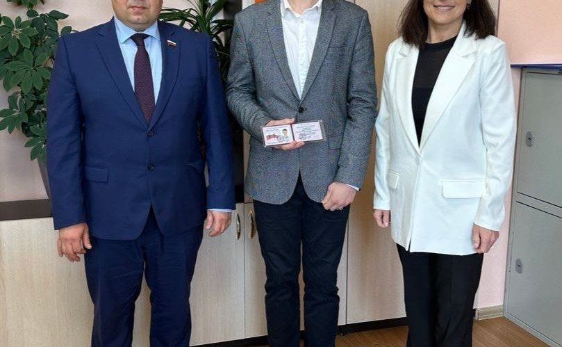 Денис Гусев вручил именные стипендии лучшим студентам учреждений профессионального образования Ненецкого АО