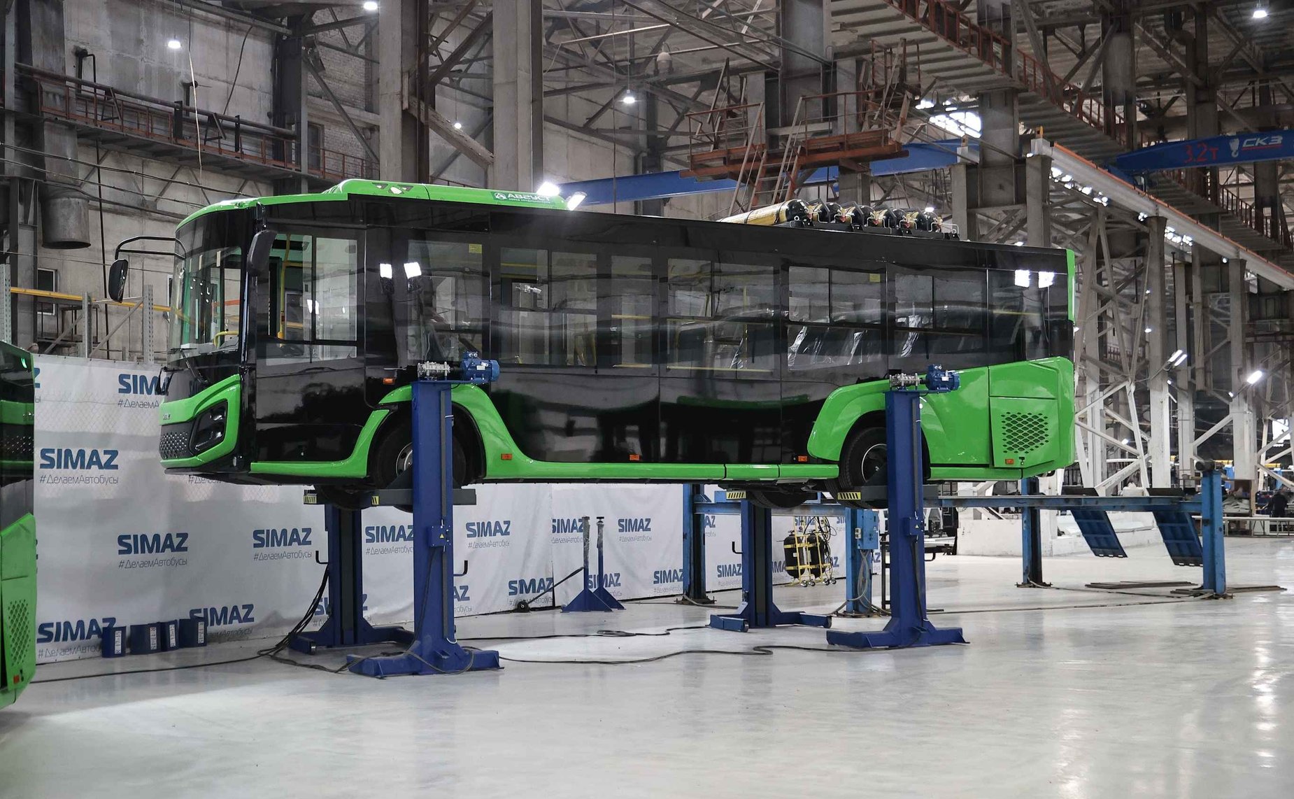 Сенаторы РФ посетили Сибирский автобусный завод в Ульяновске