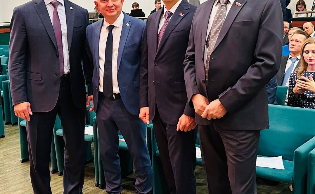 Александр Брыксин посетил в Москве интерактивную выставку Курской области