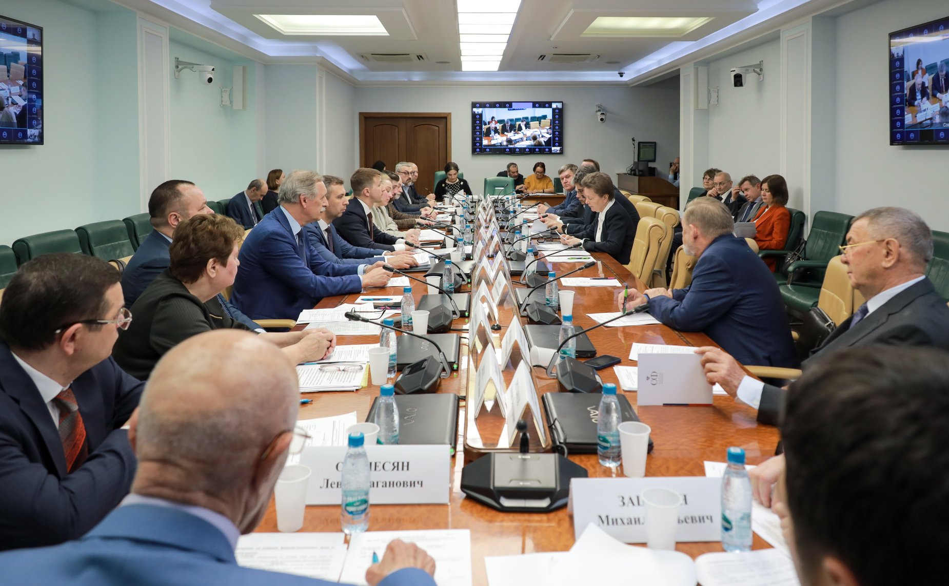 Круглый стол Комитета СФ по аграрно-продовольственной политике и природопользованию совместно с Комитетом СФ по экономической политике «Актуальные вопросы развития минерально-сырьевого комплекса Российской Федерации»