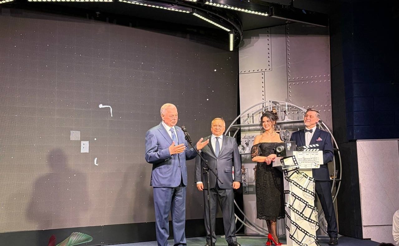 Анатолий Артамонов принял участие в мероприятиях III Всероссийского инновационного форума «Беспилотная эволюция. Бесшовный космос», а также в церемонии открытия VII Международного кинофестиваля «Циолковский»