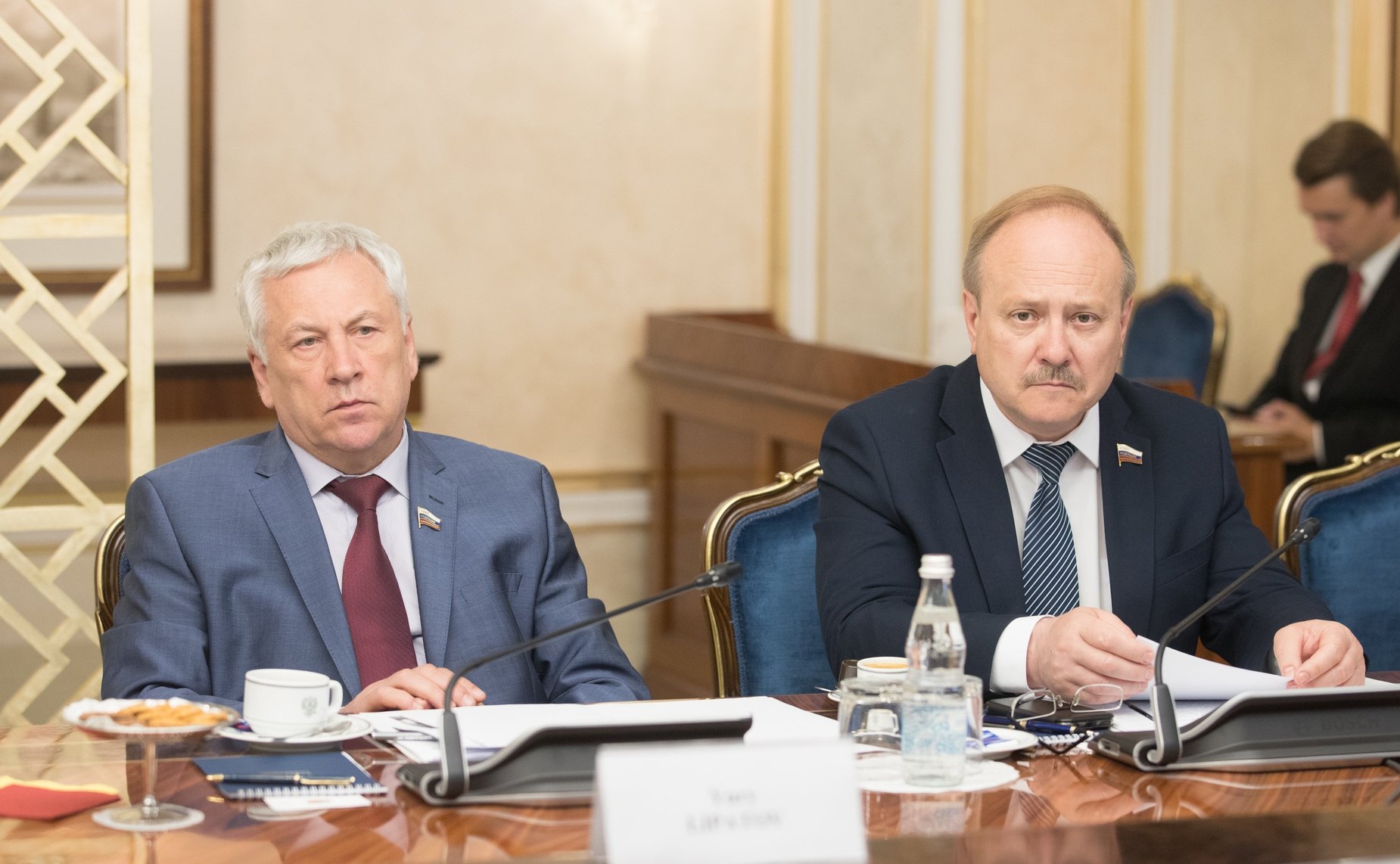 Ю. Липатов и В. Иконников