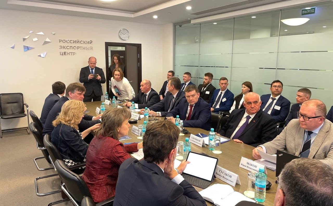 Николай Журавлев в рамках совместного проекта Совета Федерации и Российского экспортного центра принял участие в Днях Костромской области в РЭЦ
