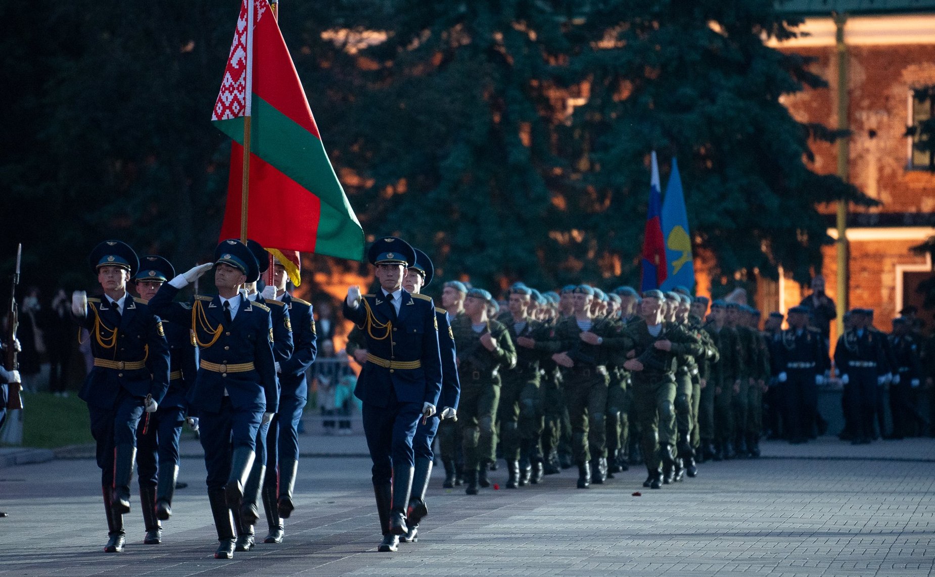 Ночной митинг-реквием «Памяти павших будьте достойны»