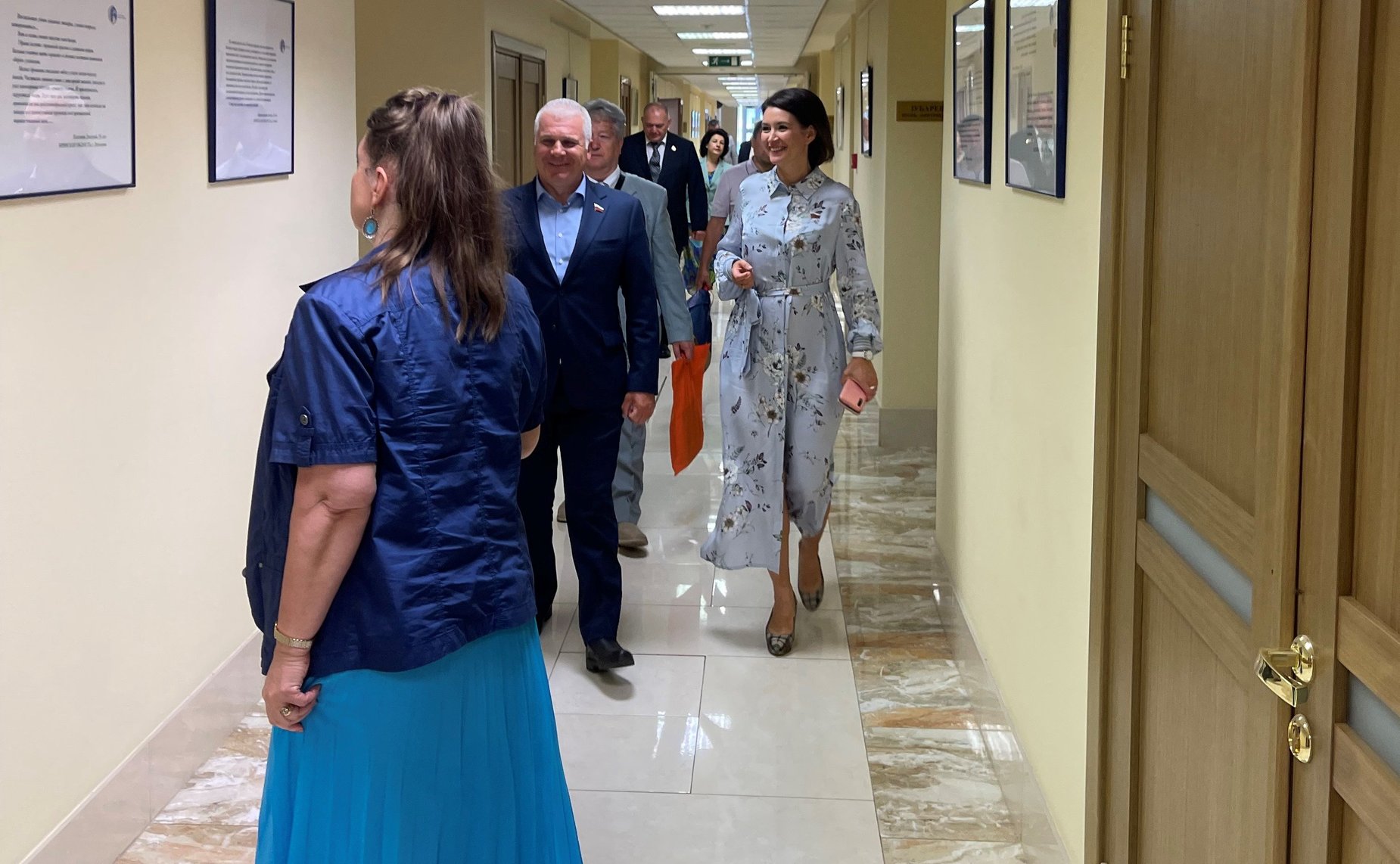 Открытие в Совете Федерации выставки школы-конкурса «Портрет твоего края»