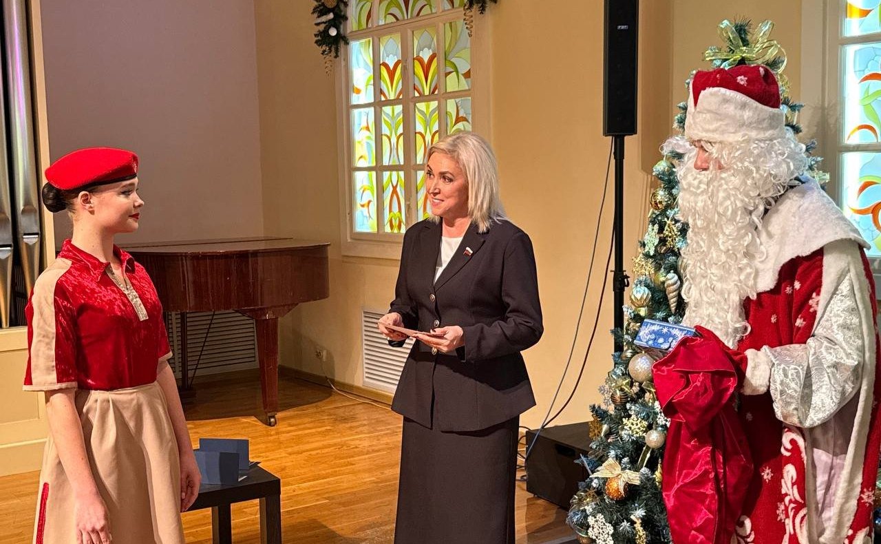 Светлана Кириллова встретилась с курсантами Военной академии радиационной, химической и биологической защиты имени Маршала Советского Союза С. К. Тимошенко и их семьями