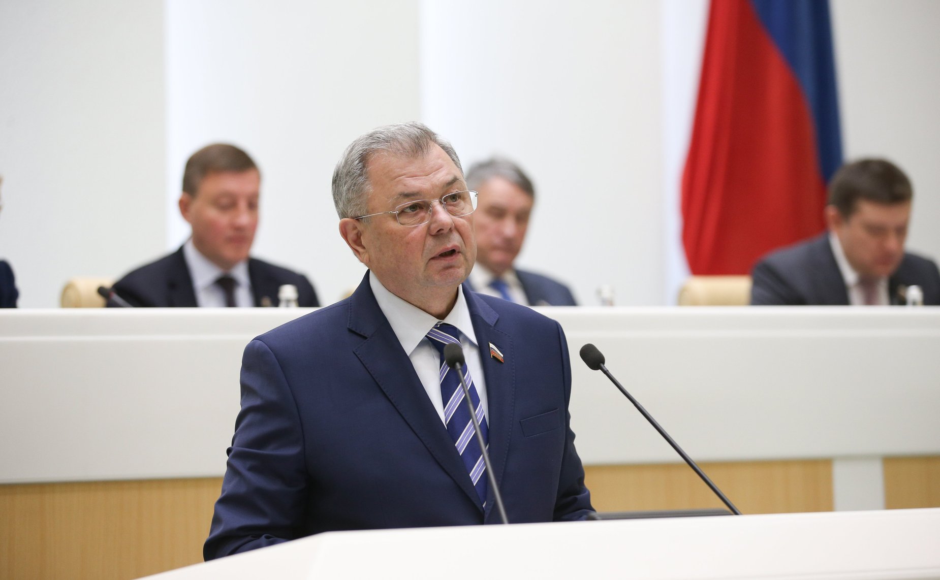 Анатолий Артамонов