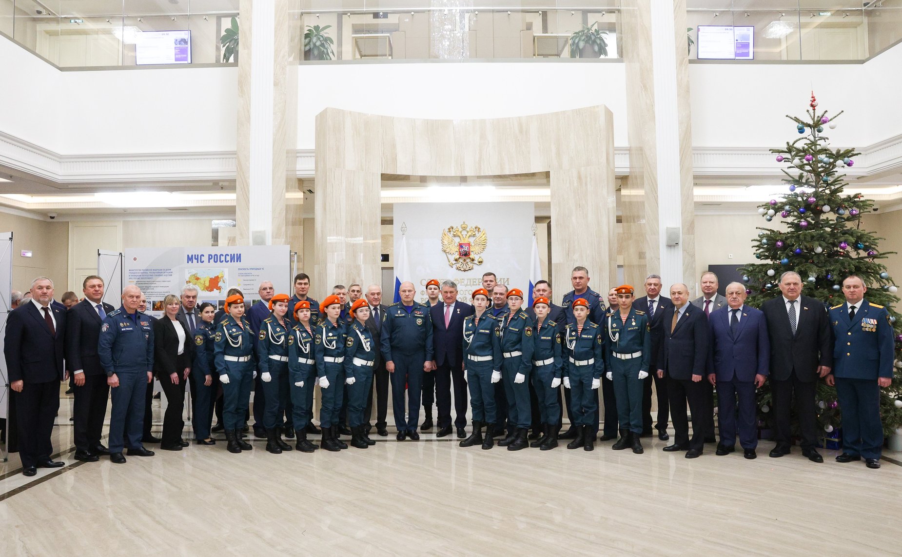 Открытие выставки «Служим Отечеству и МЧС России»