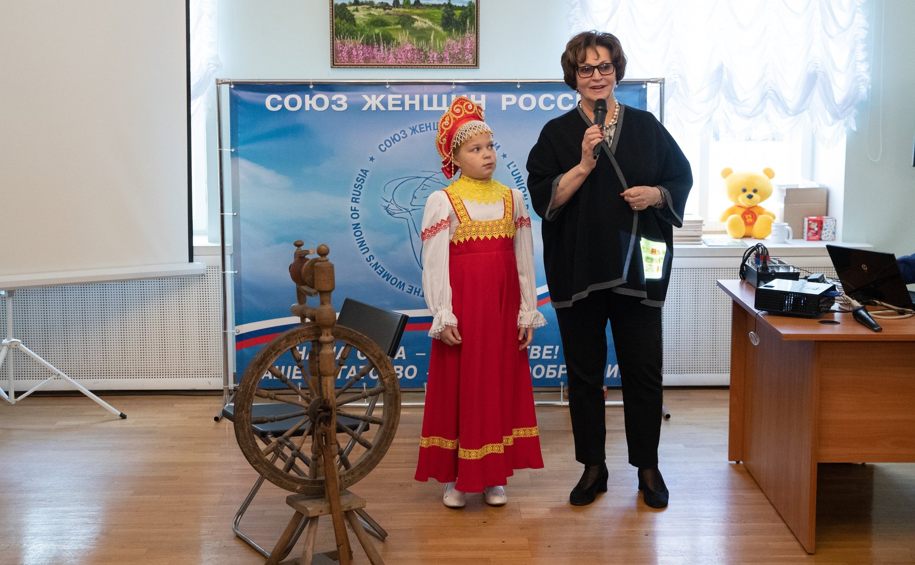 Екатерина Лахова открыла выставку «Моя малая родина», посвященную Дню народного единства