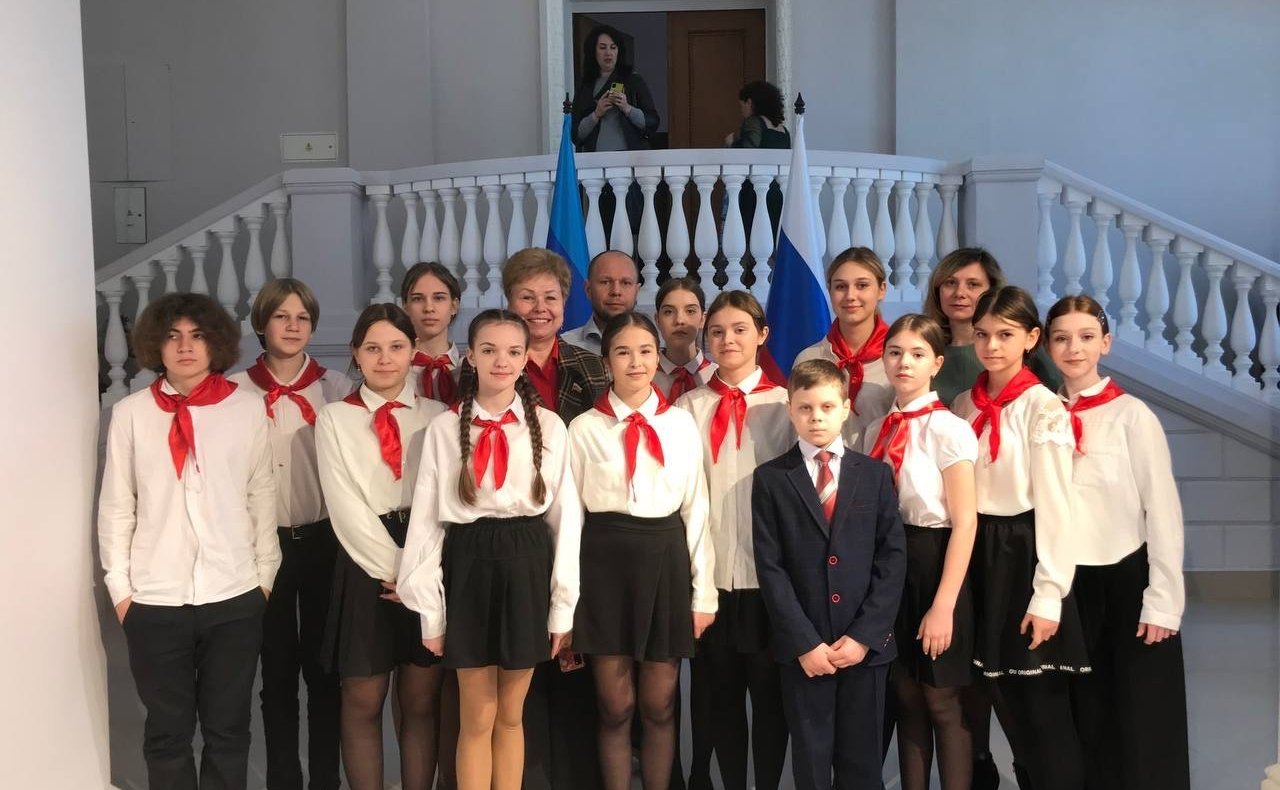 Ольга Бас приняла участие в открытии выставки работ победителей Всероссийского конкурса детского рисунка «Жизнь, деленная на граммы», посвященного 80-летию прорыва блокады Ленинграда