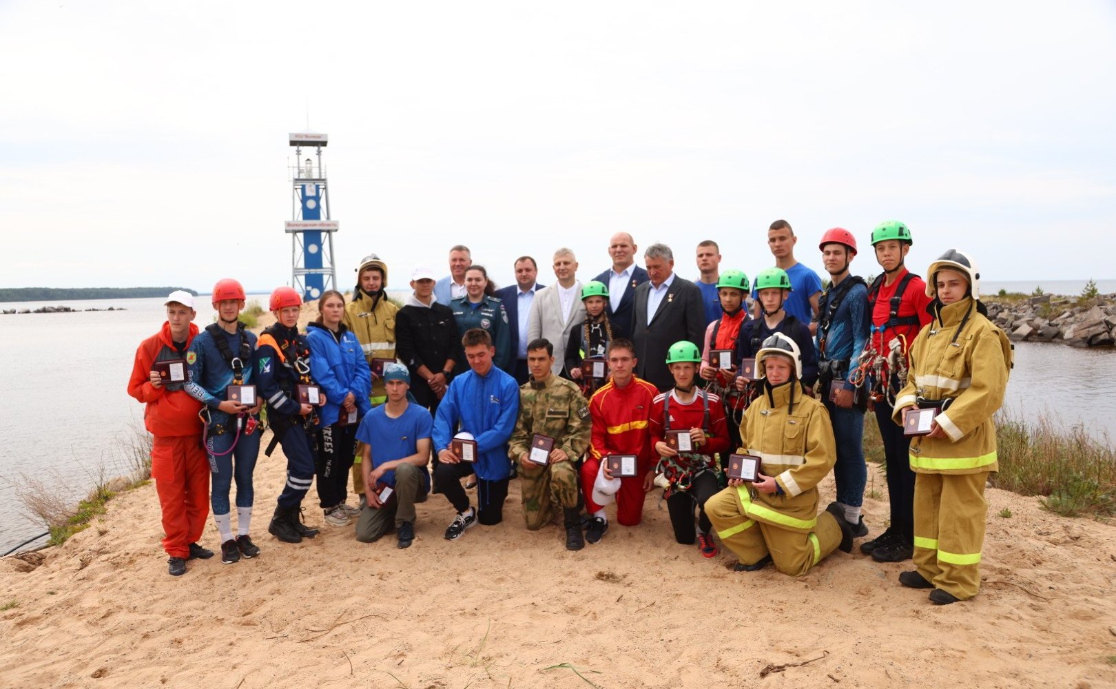 Юрий Воробьев и заместитель Председателя Совета Республики Национального собрания Республики Беларусь Валерий Бельский приняли участие в мероприятиях каникулярной профориентационной школы «За безопасность!»