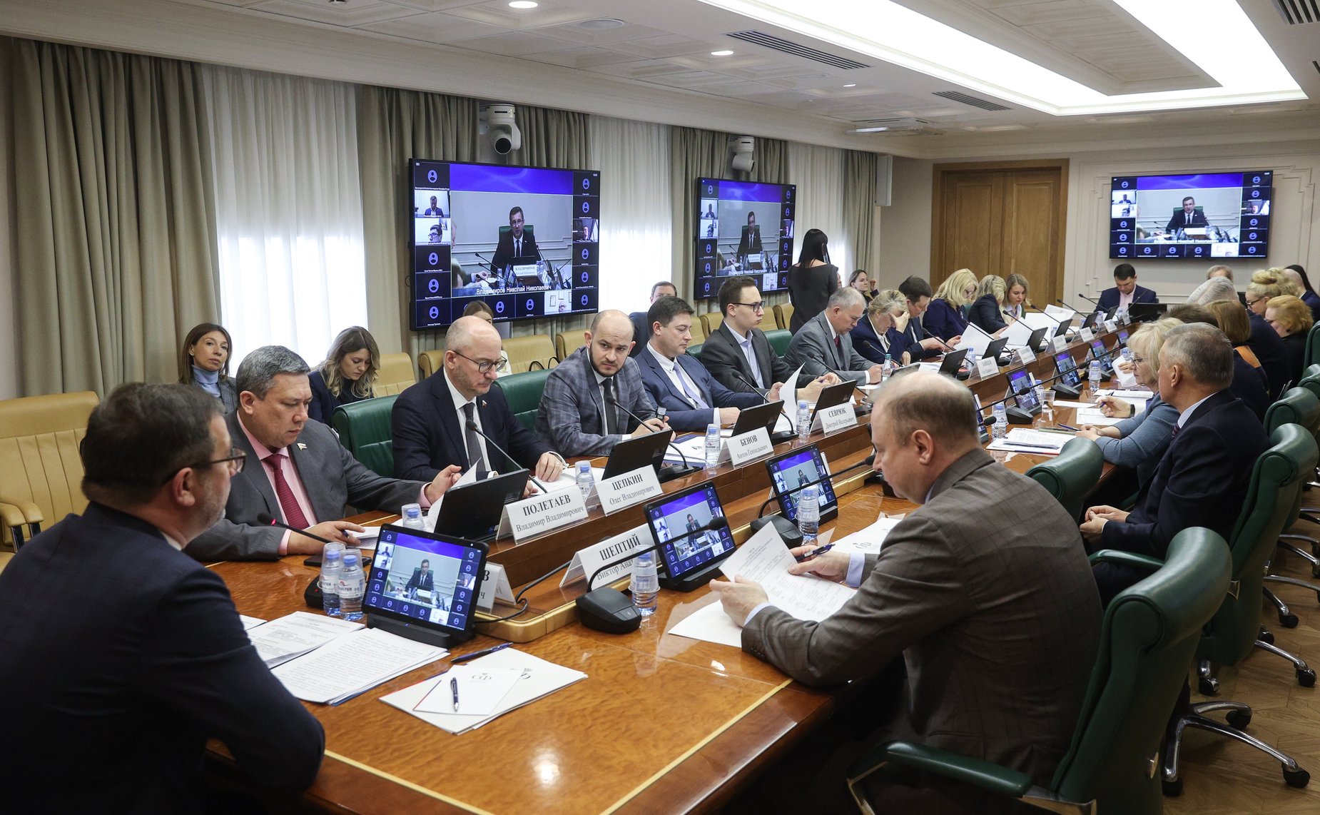 Круглый стол Комитета СФ по конституционному законодательству и государственному строительству «Особенности правового регулирования нотариальной деятельности: практические вопросы»