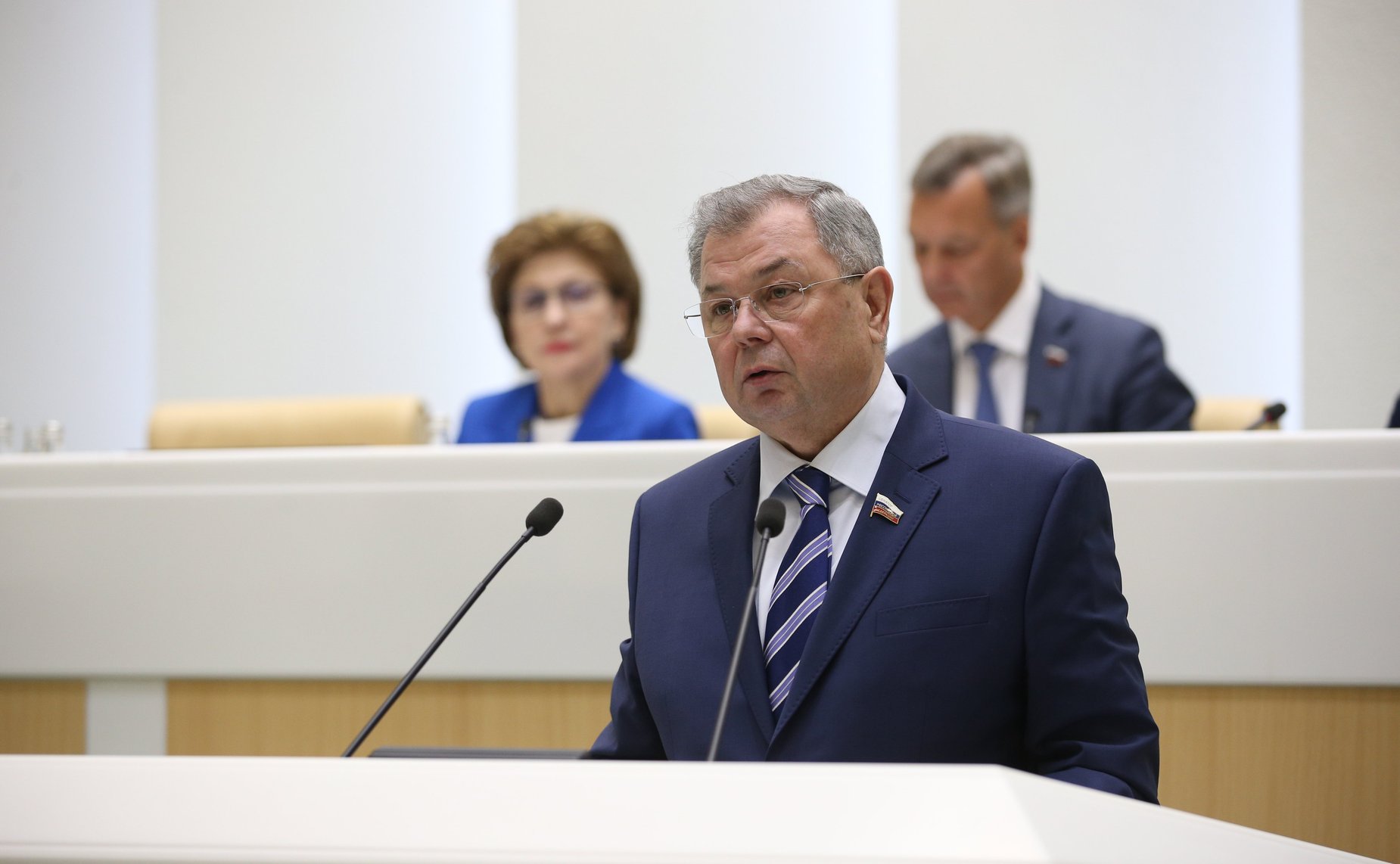 Анатолий Артамонов