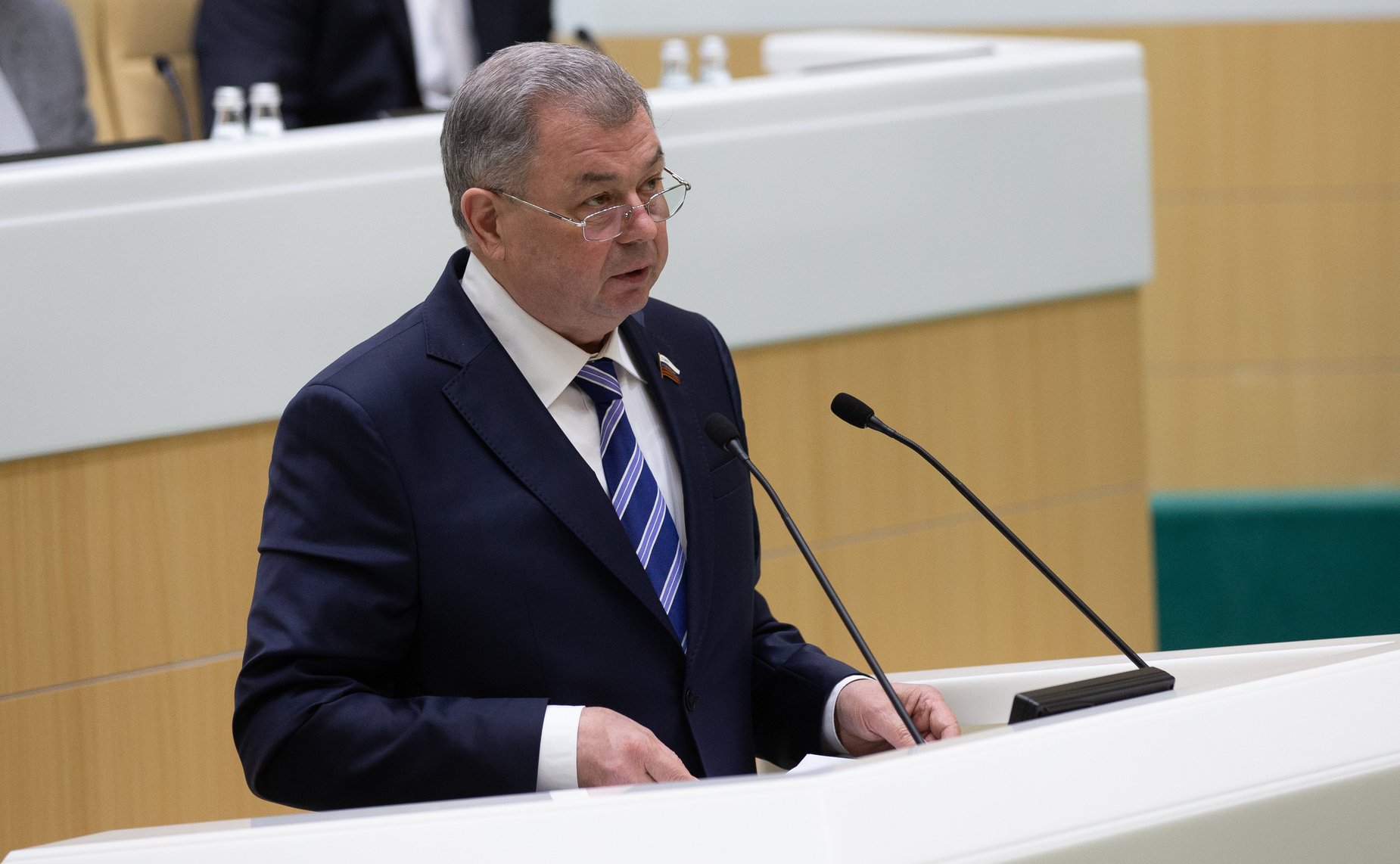 Анатолий Артамонов