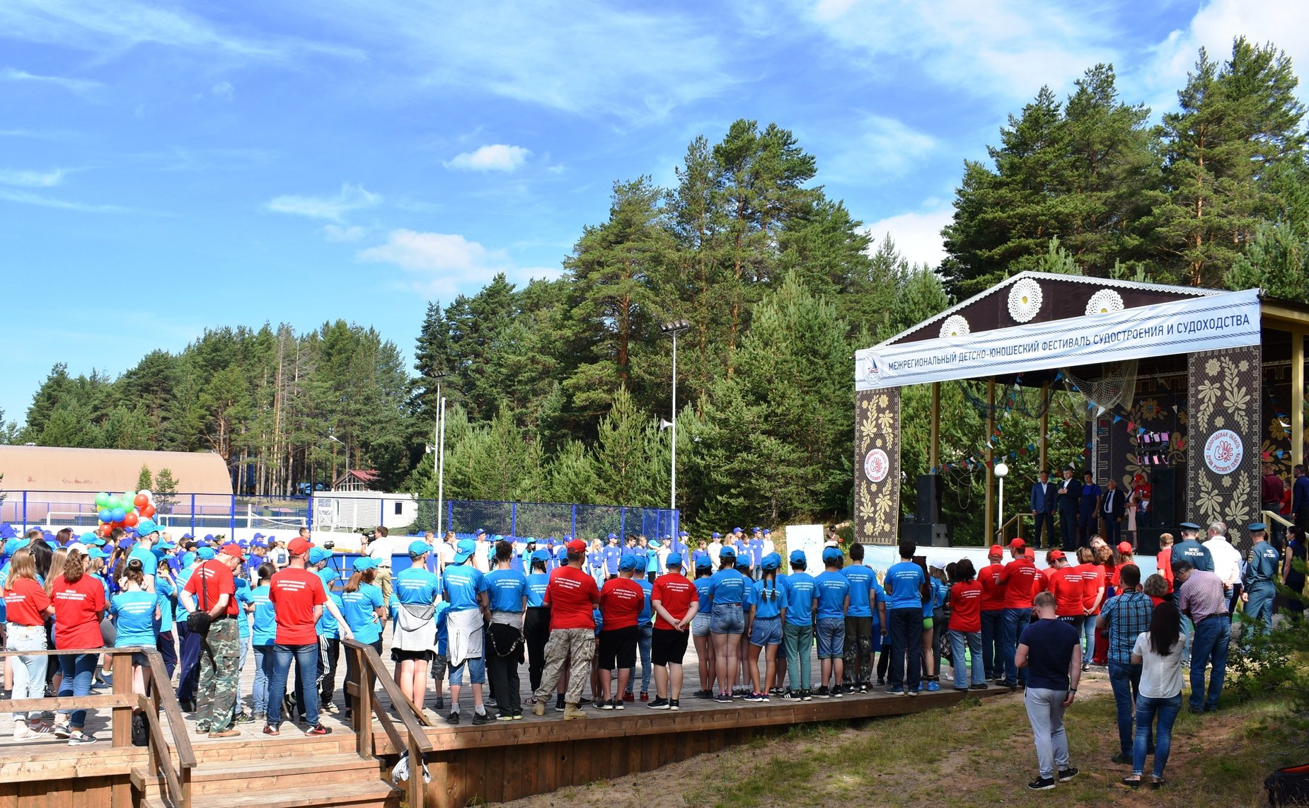 Юрий Воробьев принял участие в открытии пятого Межрегионального детско-юношеского фестиваля судостроения и судоходства в Вытегре
