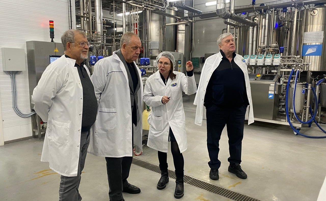 Сергей Митин посетил предприятие компании «Молвест» по производству и переработке молочных продуктов