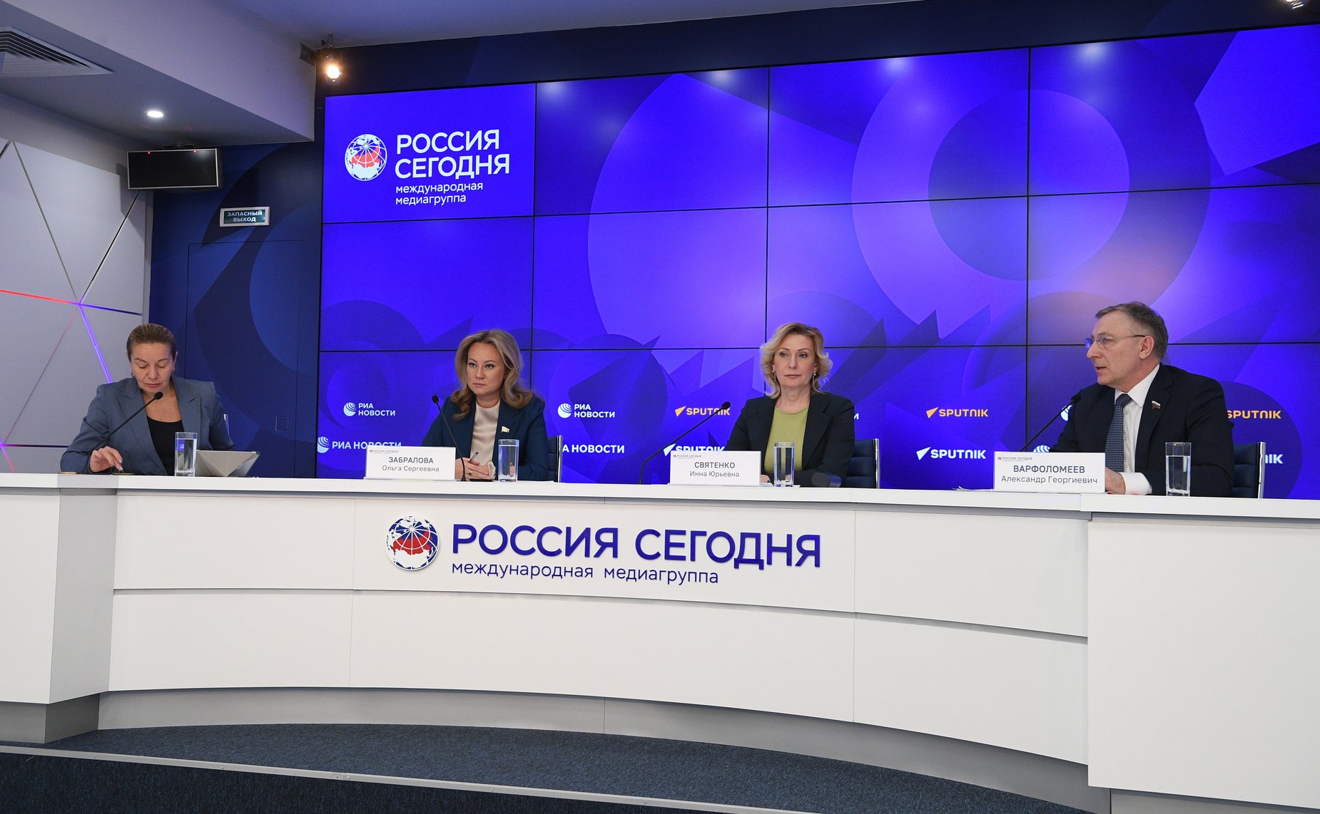 Пресс-конференция Комитета СФ по социальной политике по итогам работы в осеннюю сессию 2022 года