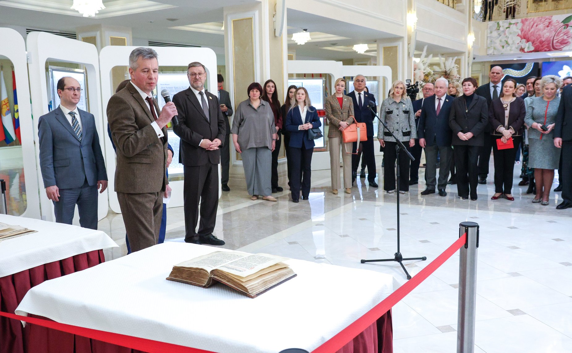 Церемония открытия выставки «От Вече до Правительствующего сената: предыстория российского парламентаризма»