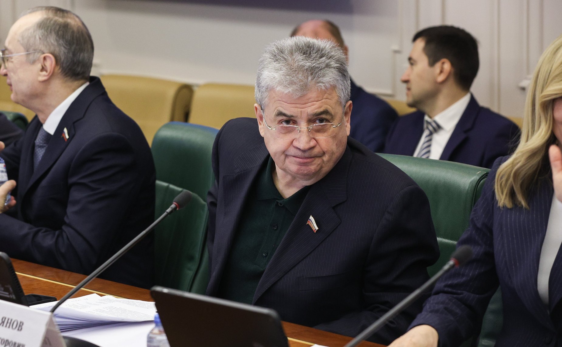Геннадий Емельянов
