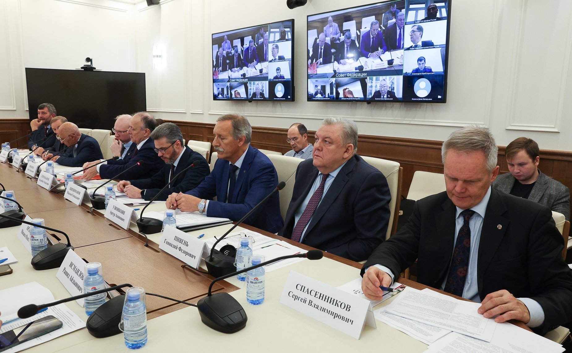 Совещание Комитета СФ по аграрно-продовольственной политики и природопользованию по вопросам стимулирования геологоразведочных работ в условиях внешнего санкционного давления