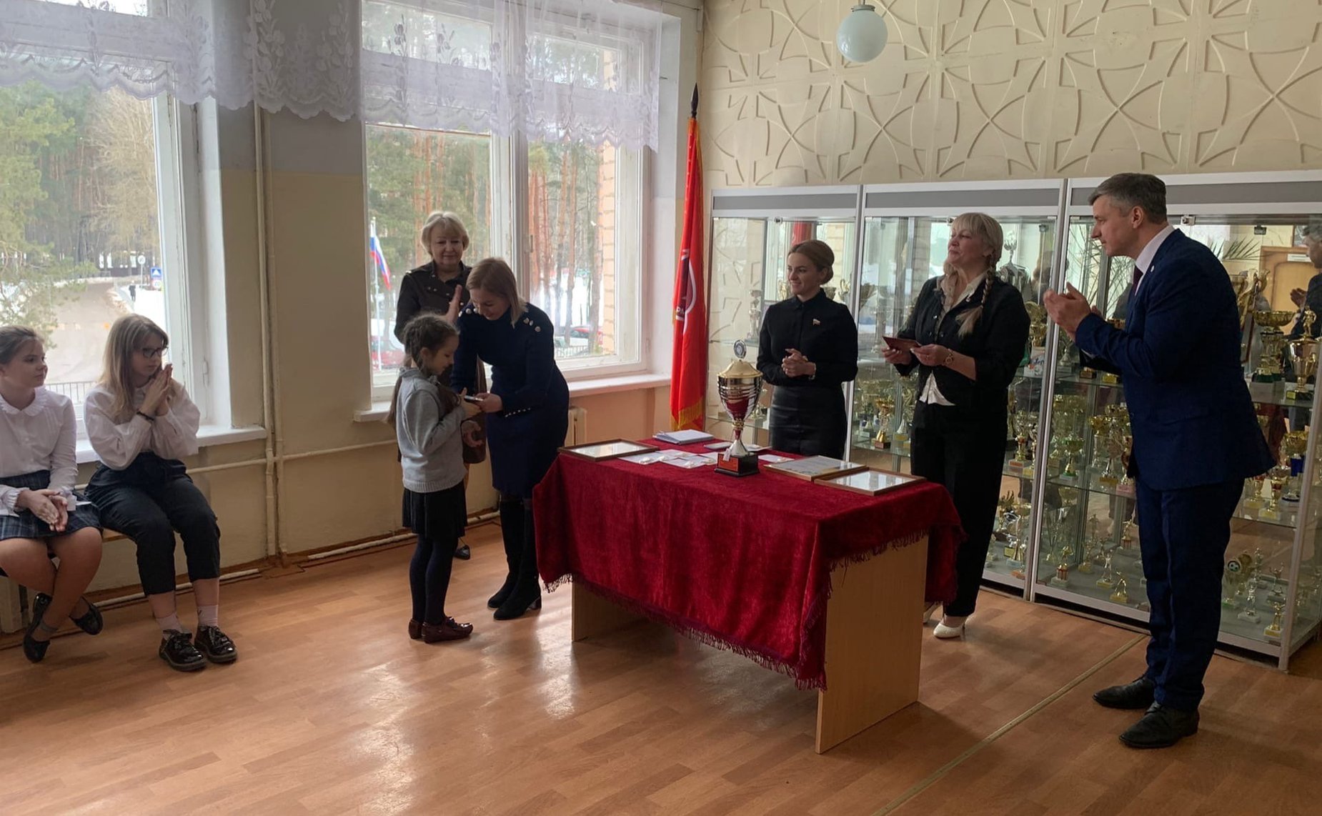 Ирина Кожанова вручила золотые знаки отличия ГТО